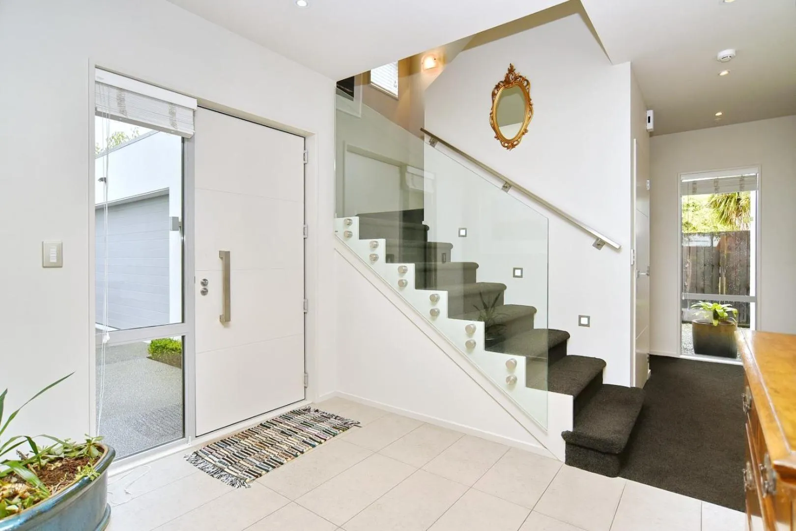 Area and facilities in Jeffreys Road - Christchurch Holiday Homes