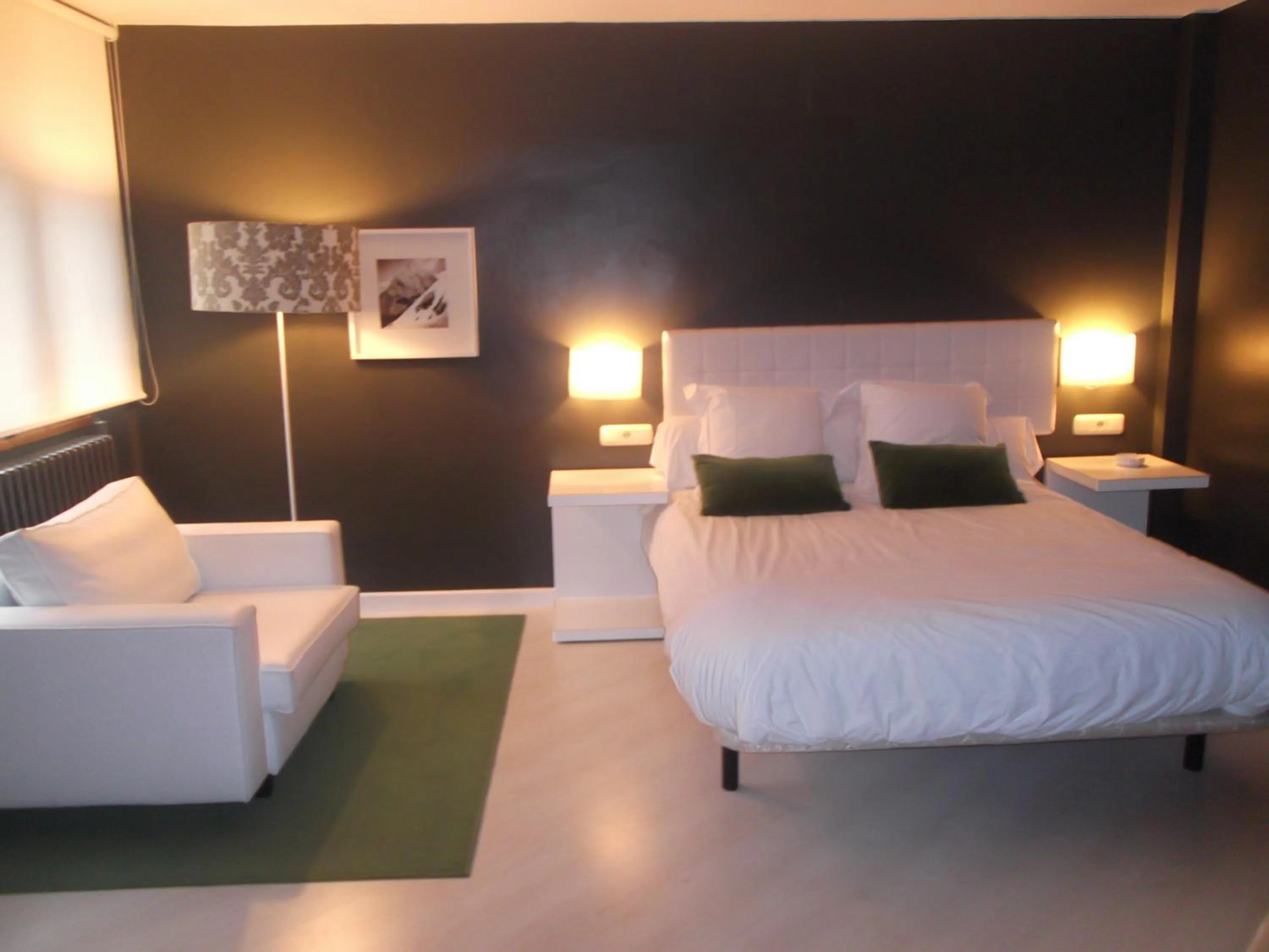 Photo of the whole room, Bed in Hotel Tobazo