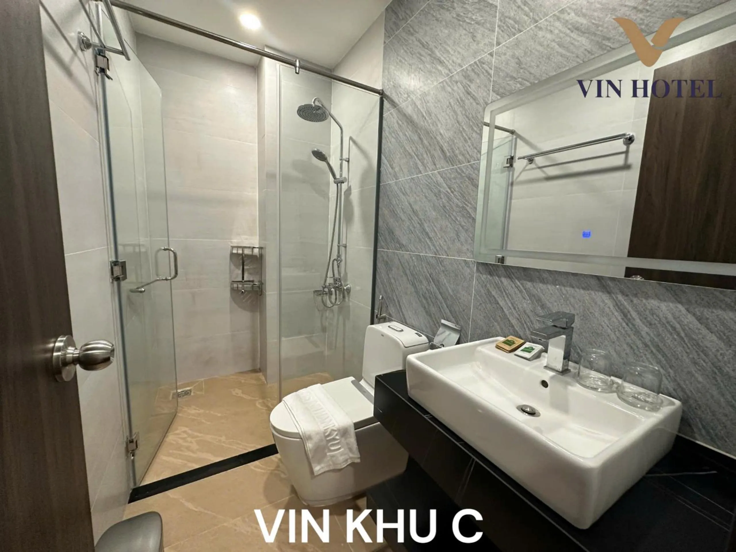 VIN HOTEL