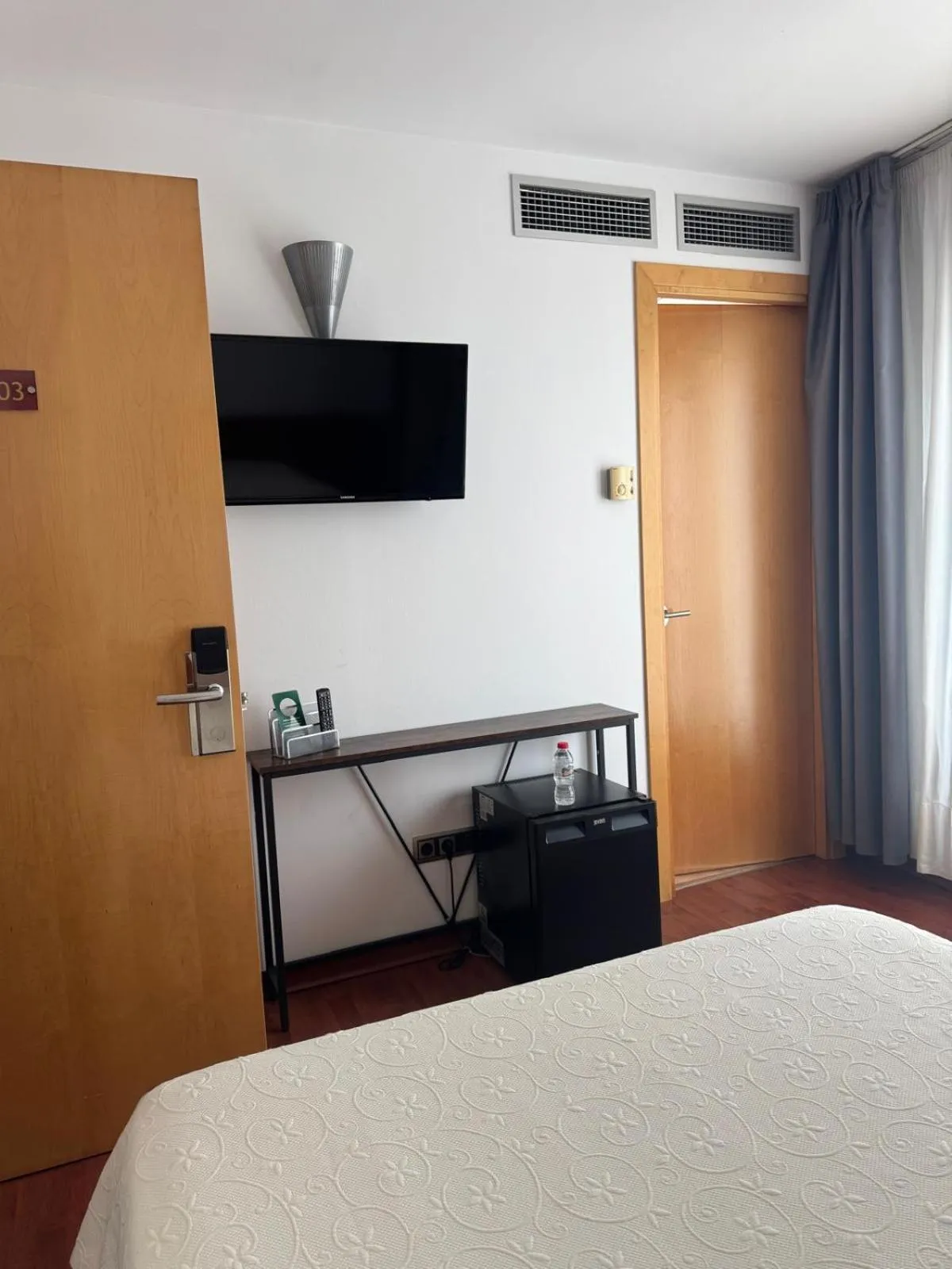 Bed in Hotel Plaza Inn