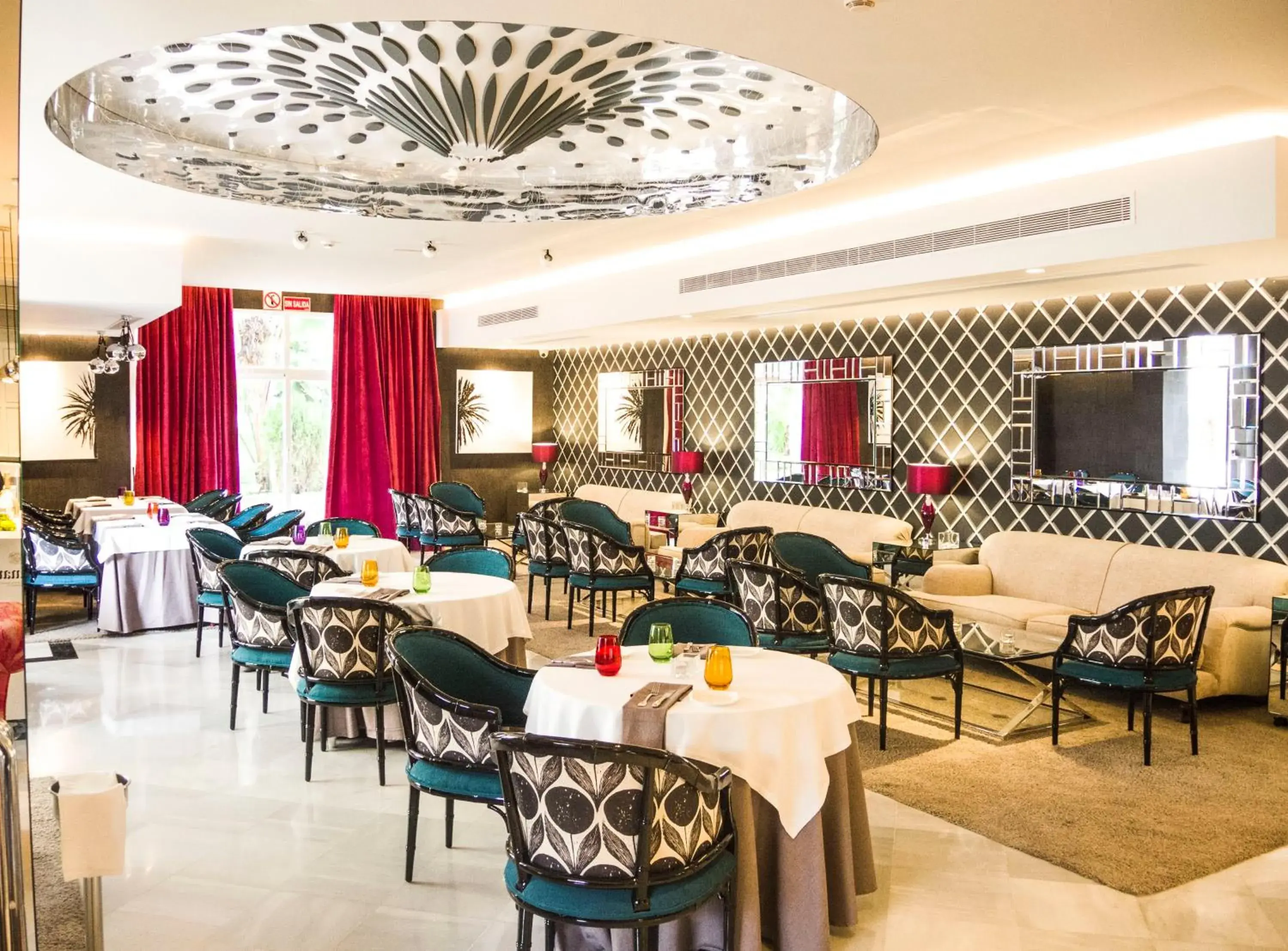 Restaurant/places to eat in Aparthotel Monarque Sultán Restaurant/places to eat in Aparthotel Monarque Sultán