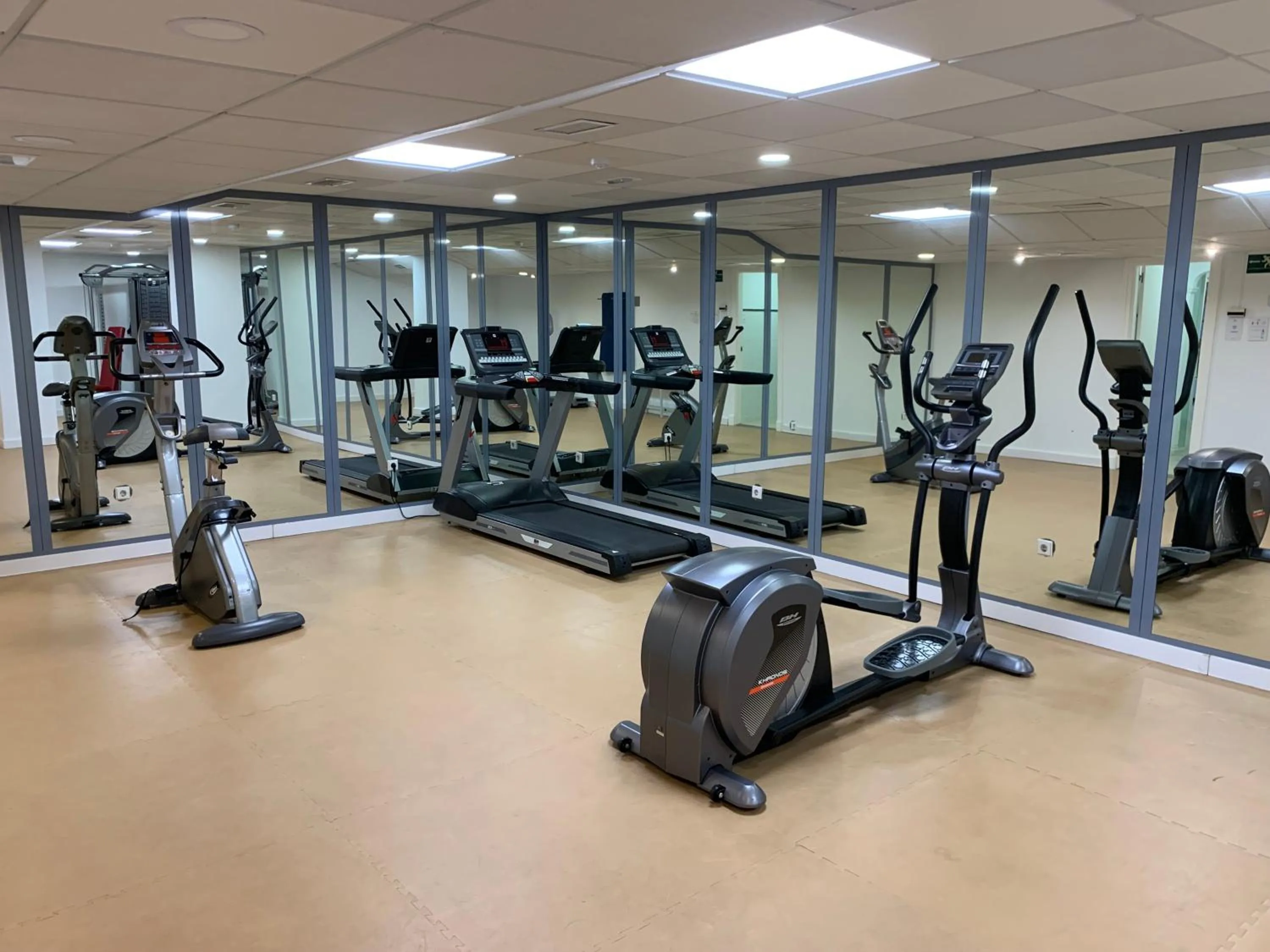 Fitness centre/facilities in Aparthotel Monarque Sultán