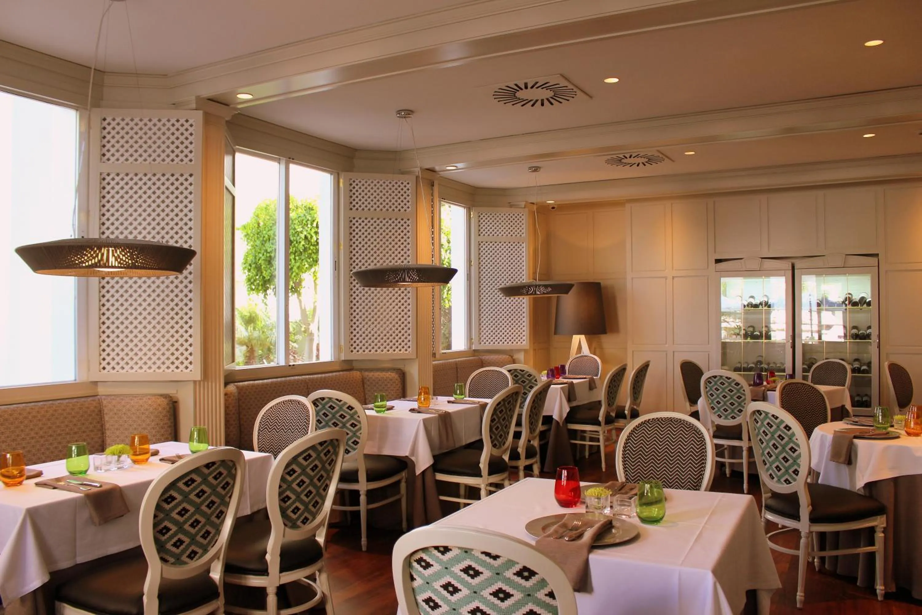 Restaurant/places to eat in Aparthotel Monarque Sultán