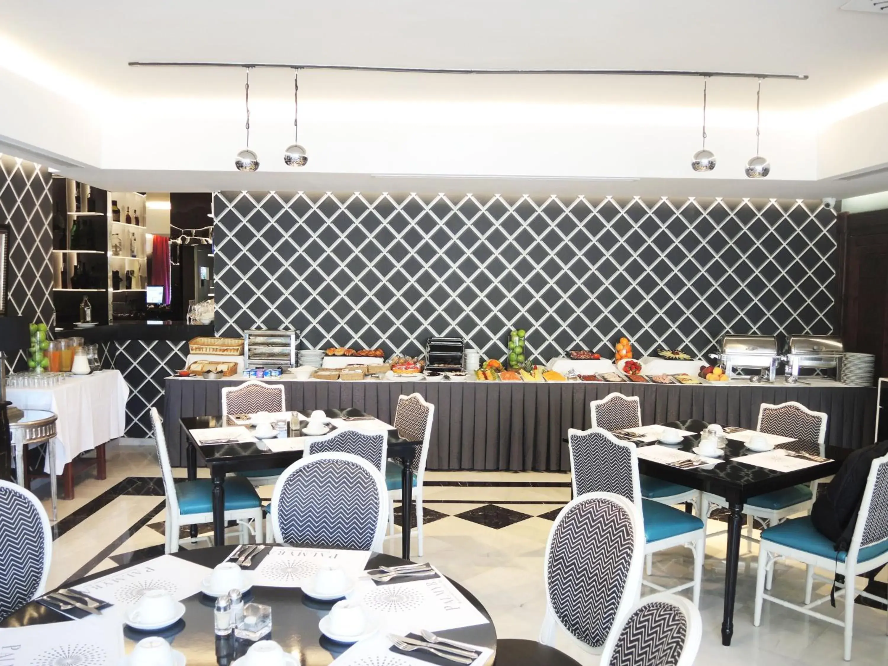 Restaurant/places to eat in Aparthotel Monarque Sultán Restaurant/places to eat in Aparthotel Monarque Sultán