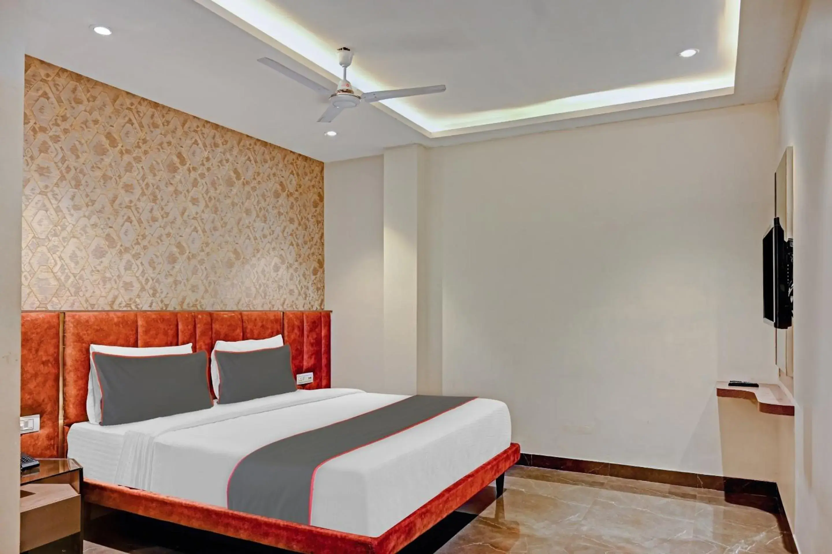 Standard Double Room - single occupancy in Super Hotel O Vrindavan Standard Double Room - single occupancy in Super Hotel O Vrindavan