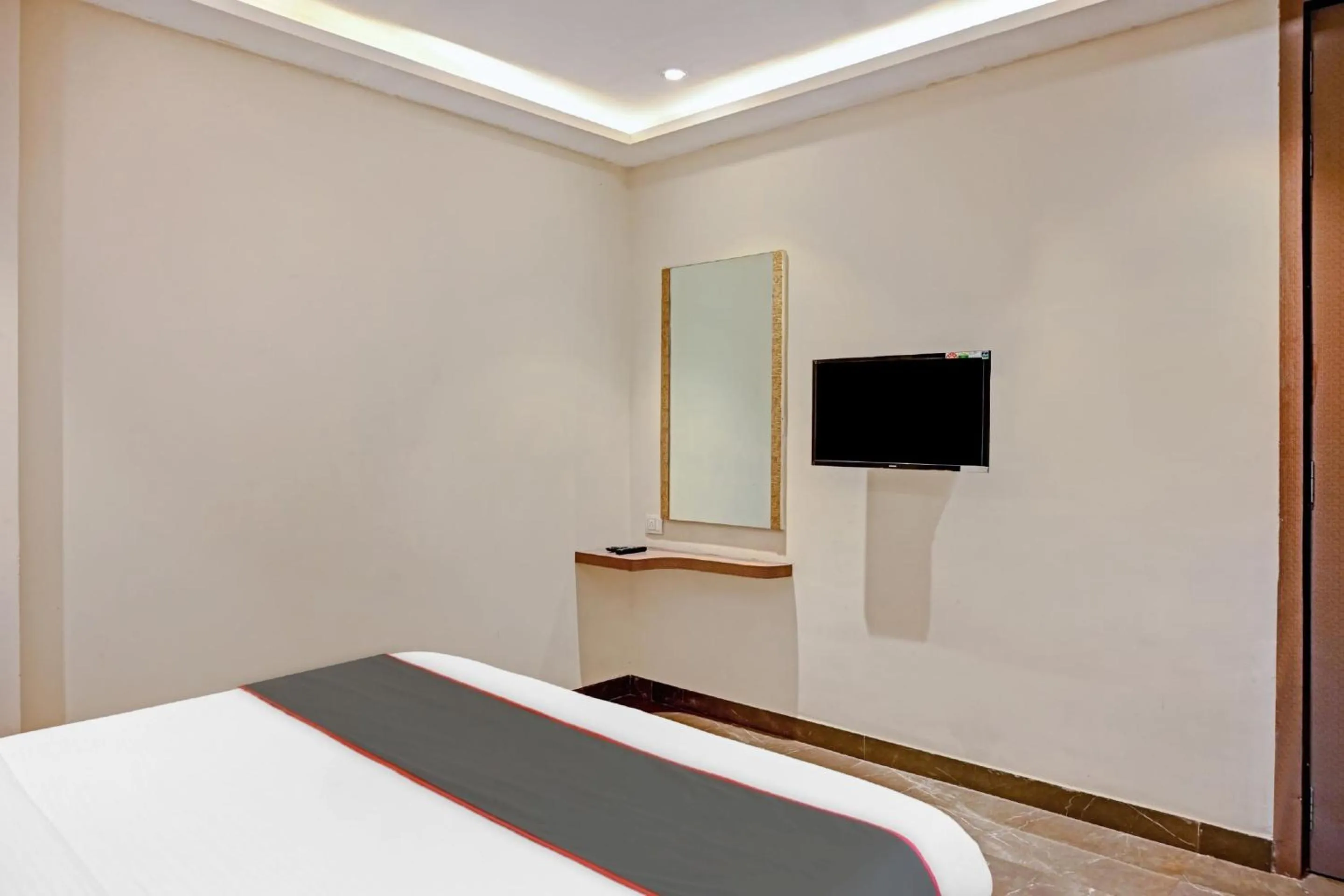 Bedroom, Bed in Super Hotel O Vrindavan