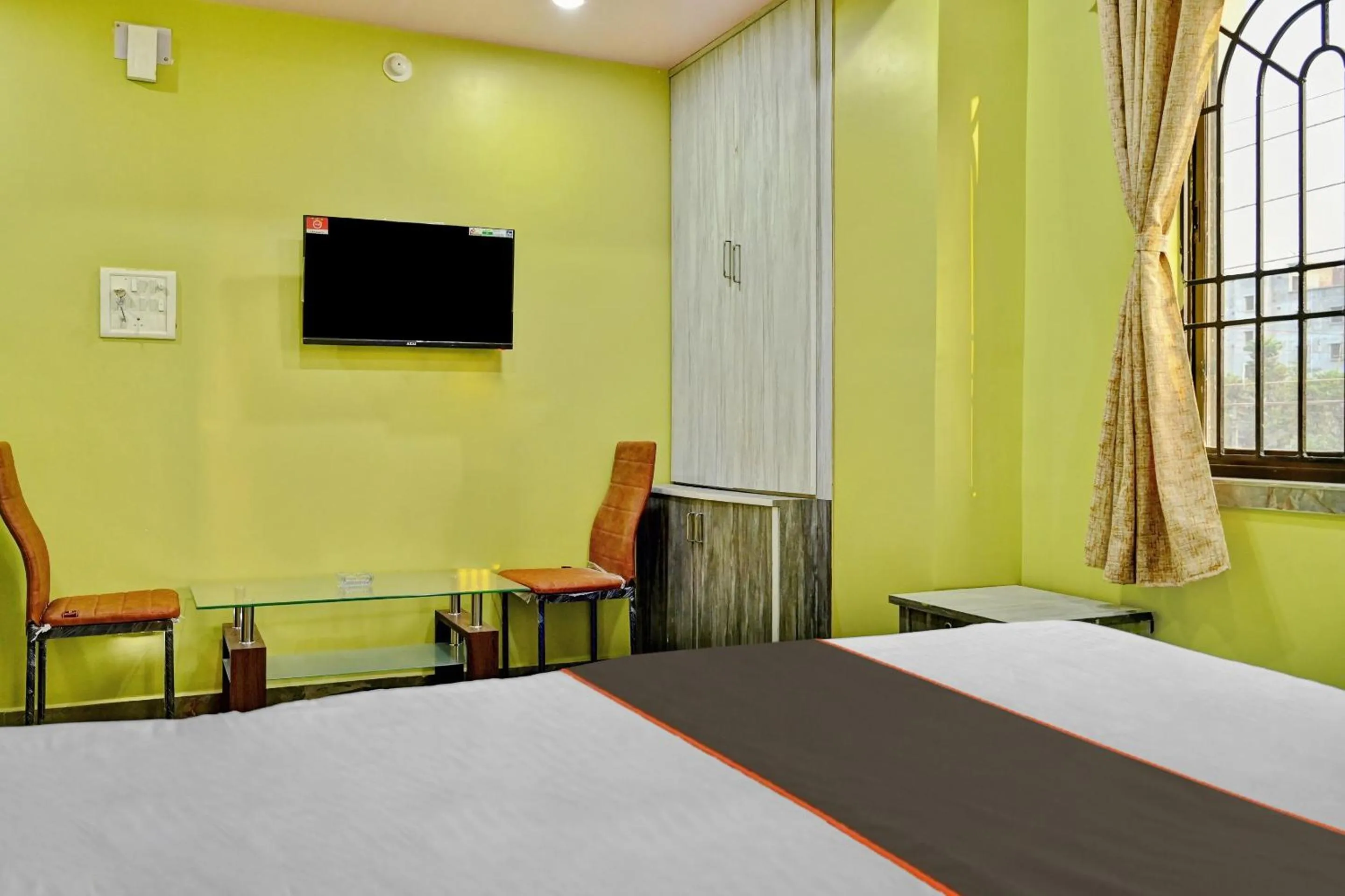 Bedroom, Bed in Super Hotel O Mahal