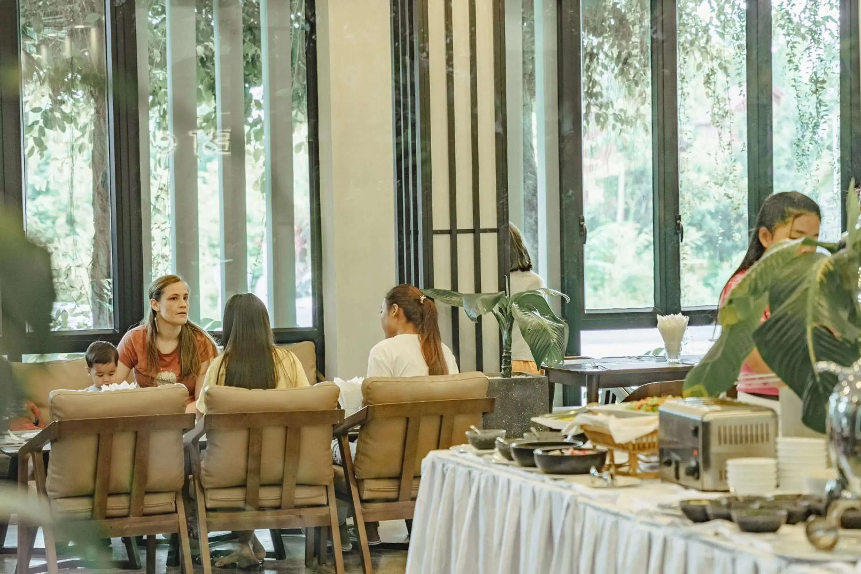 Restaurant/places to eat in Rainforest Hotel by NSUN Restaurant/places to eat in Rainforest Hotel by NSUN