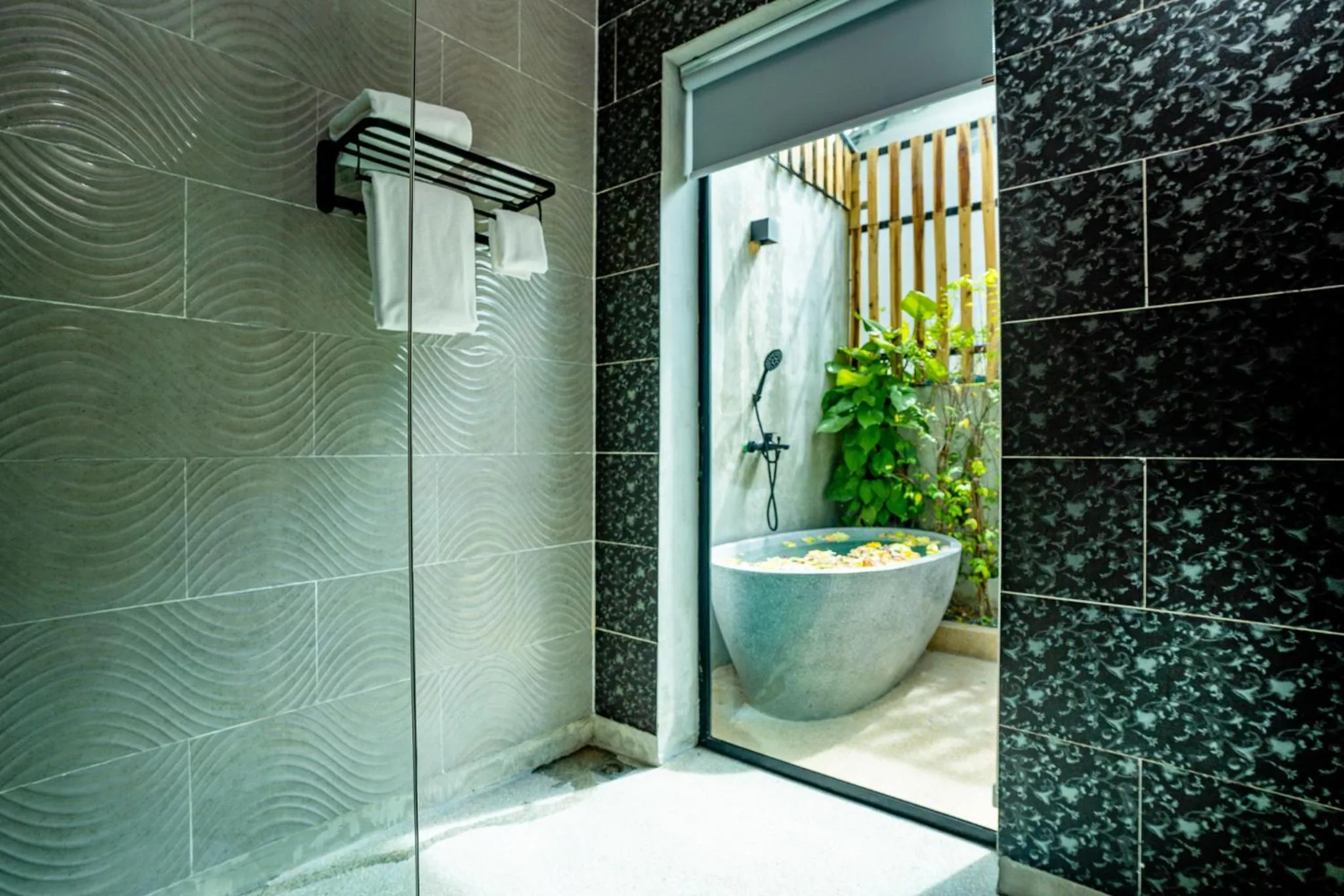 Shower in Rainforest Hotel by NSUN