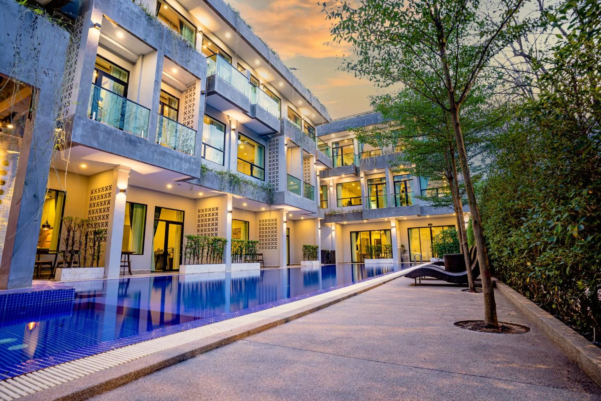 Property building in Rainforest Hotel by NSUN