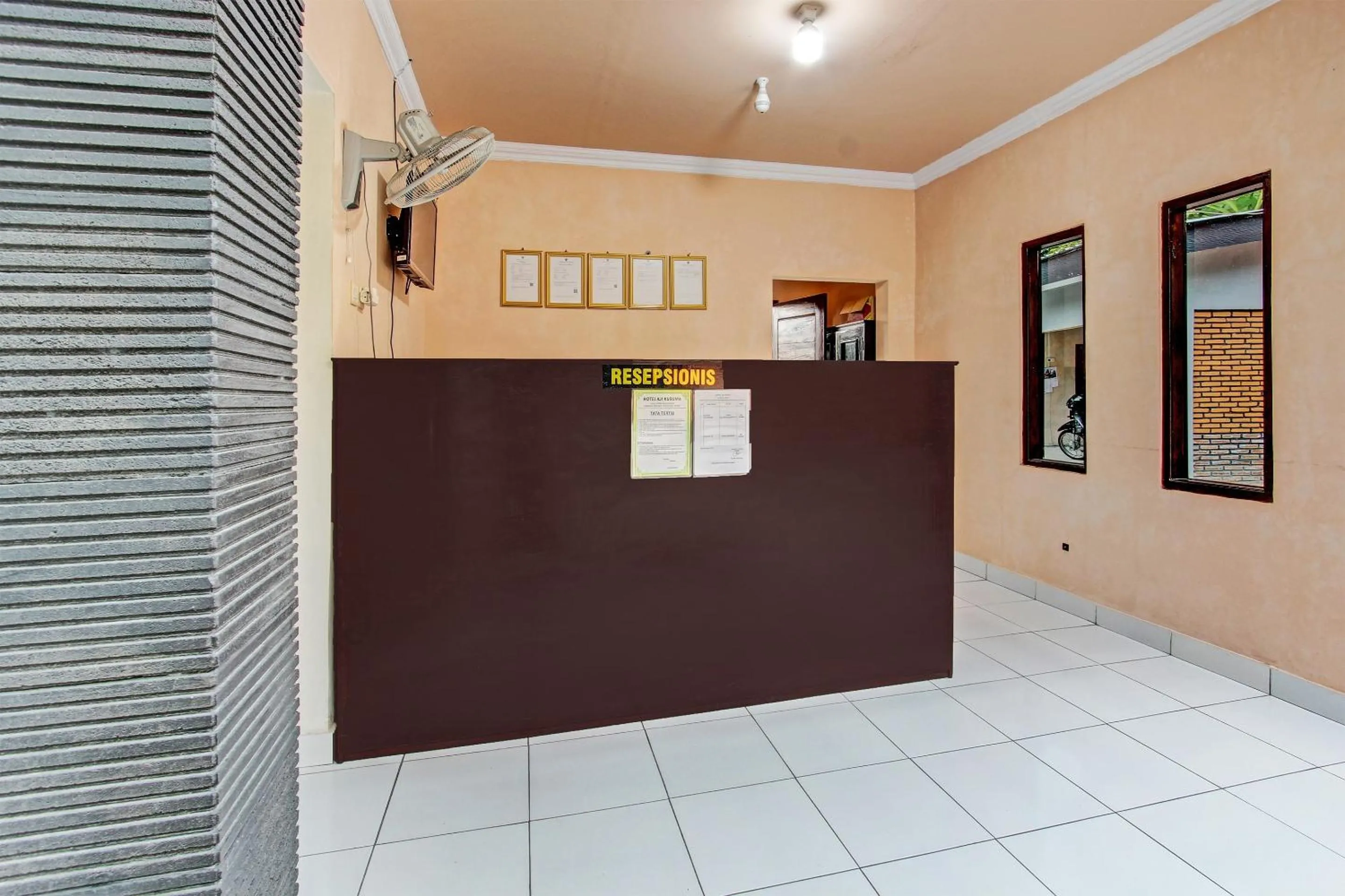 OYO 92289 Hotel Aji Kusuma