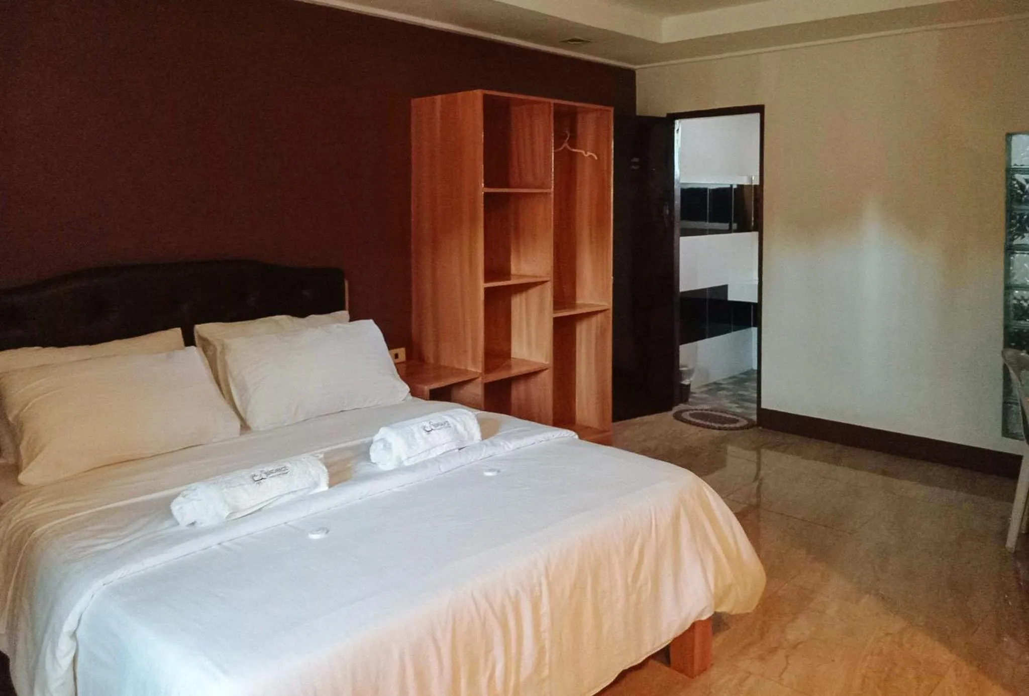 Photo of the whole room in RedDoorz @ Sundance Mountain Resort Tampilisan