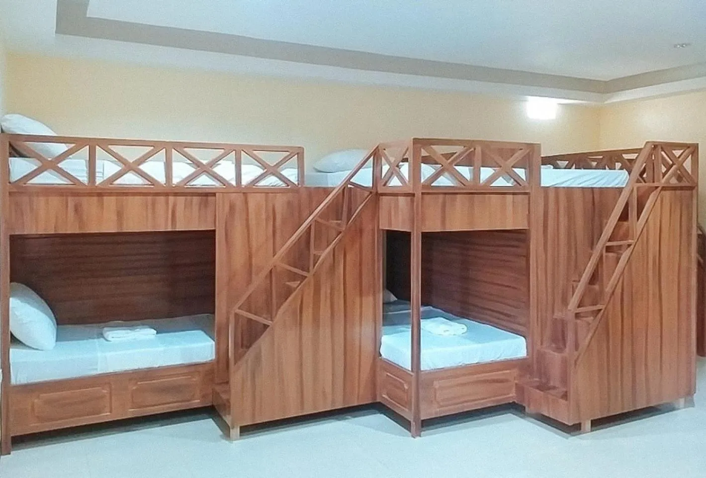 Bed in RedDoorz @ Sundance Mountain Resort Tampilisan