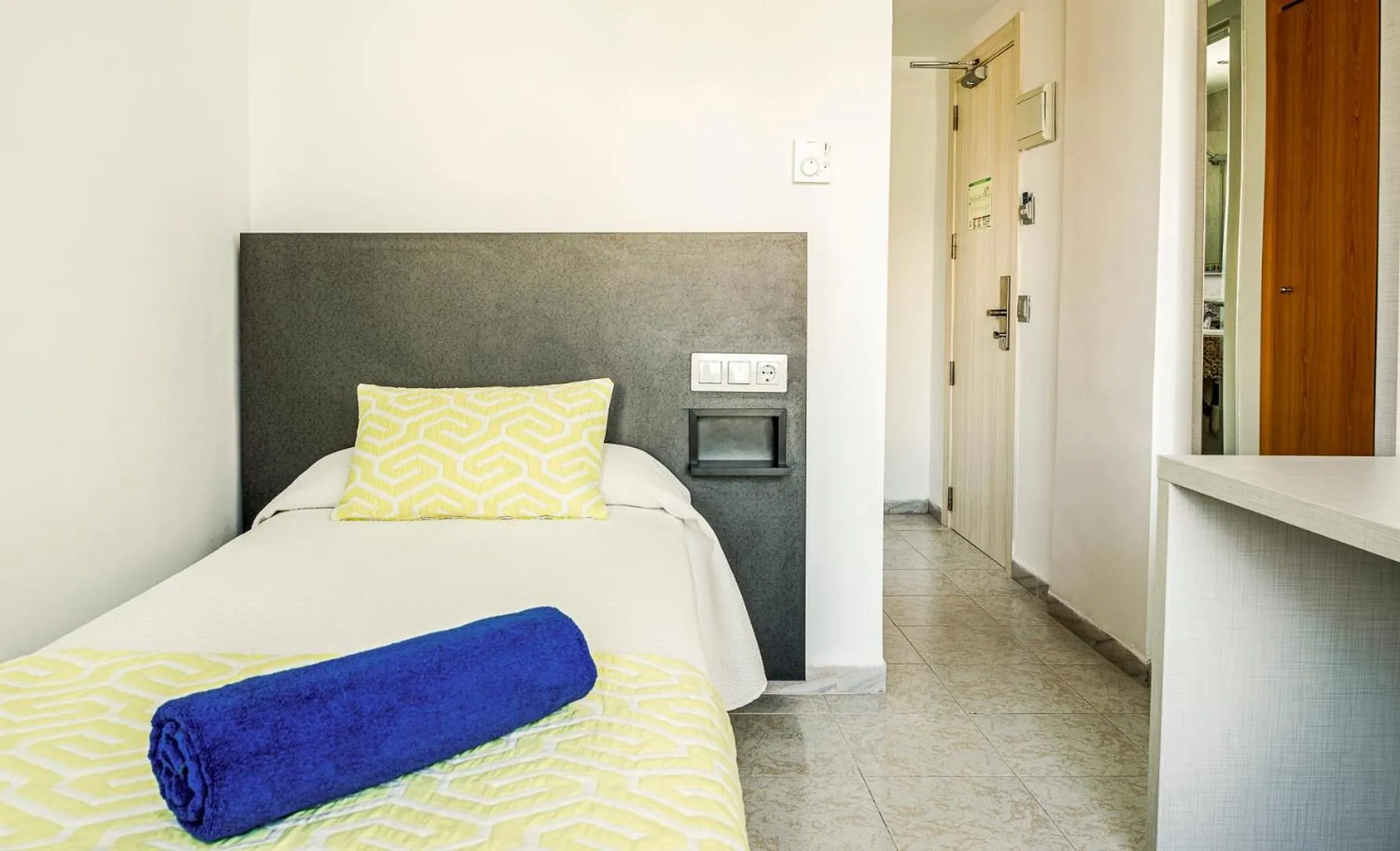 Bedroom, Bed in Globales Torrenova