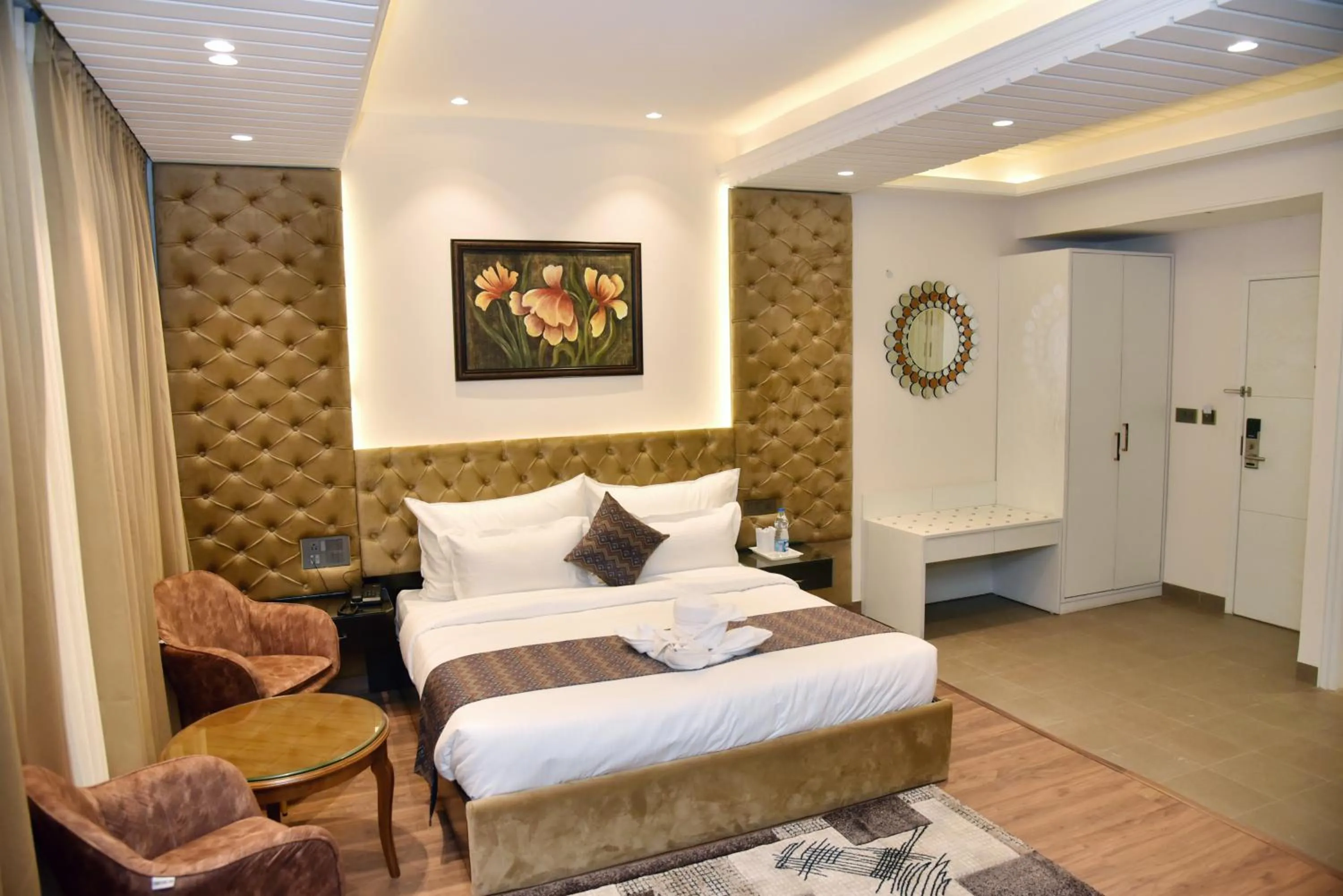 Bed in AnantVilas Shimla Hills