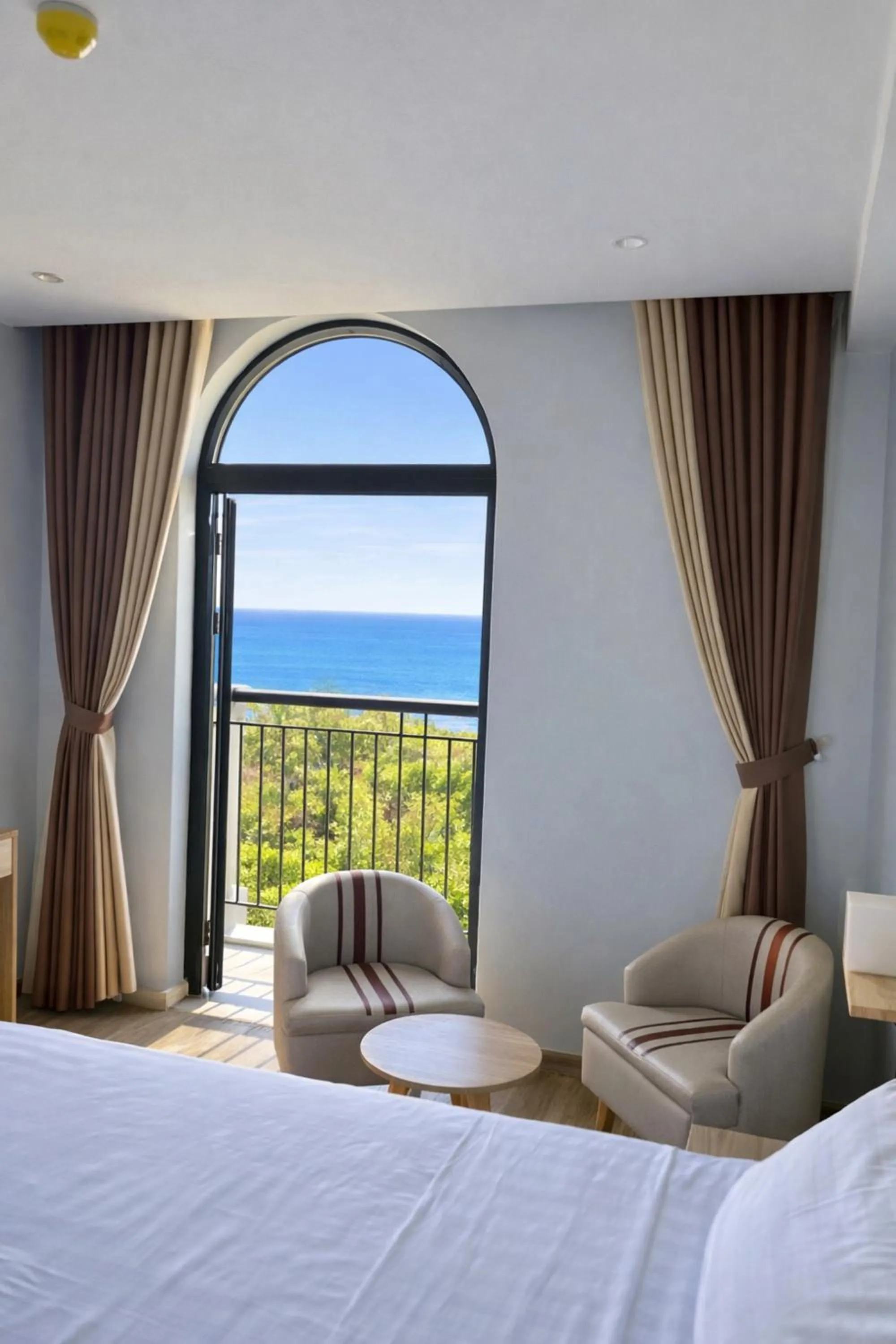 View (from property/room), Bed in Vu Gia Hotel Phu Quoc