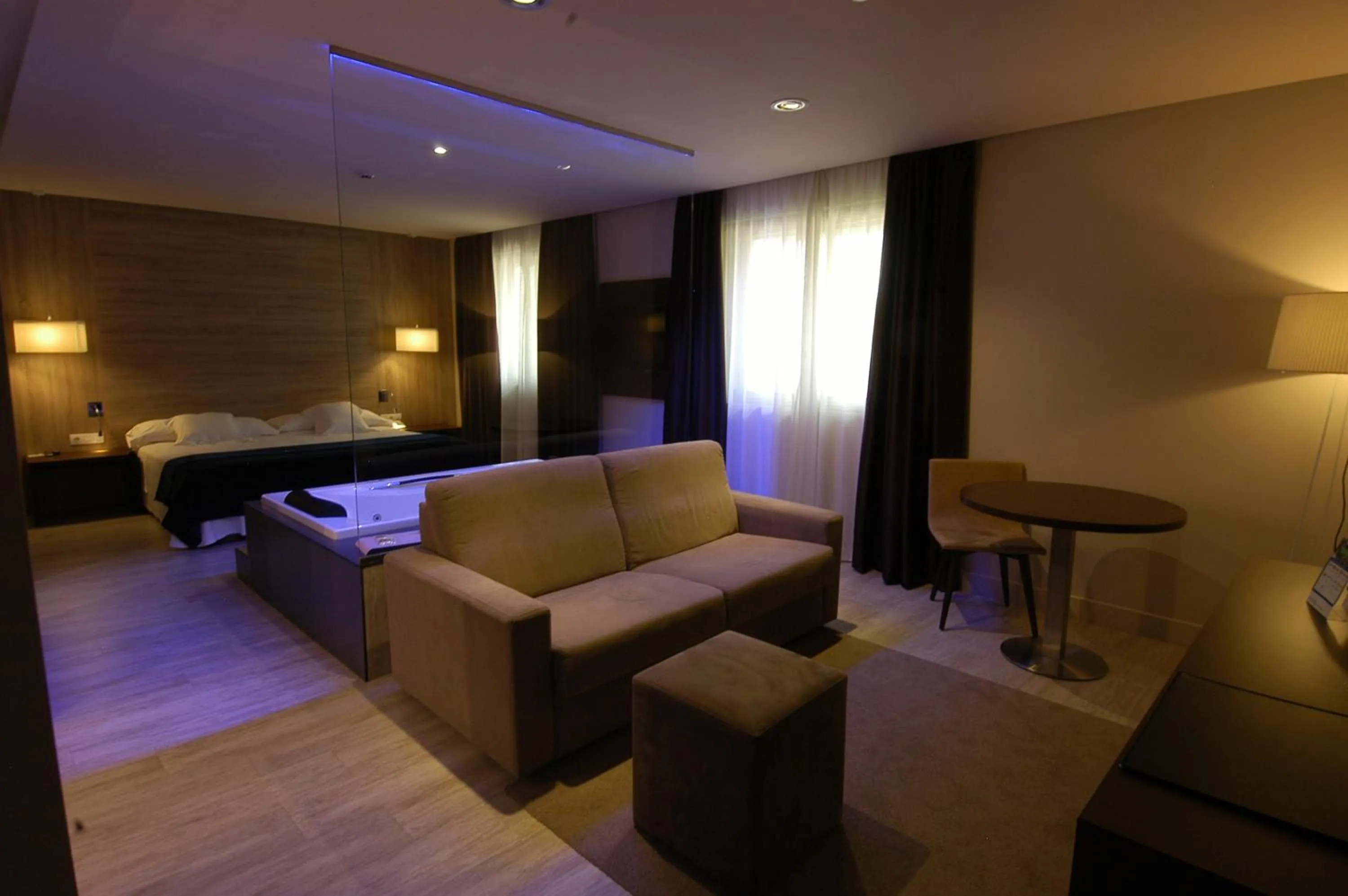 Hot Tub in Felix Hotel