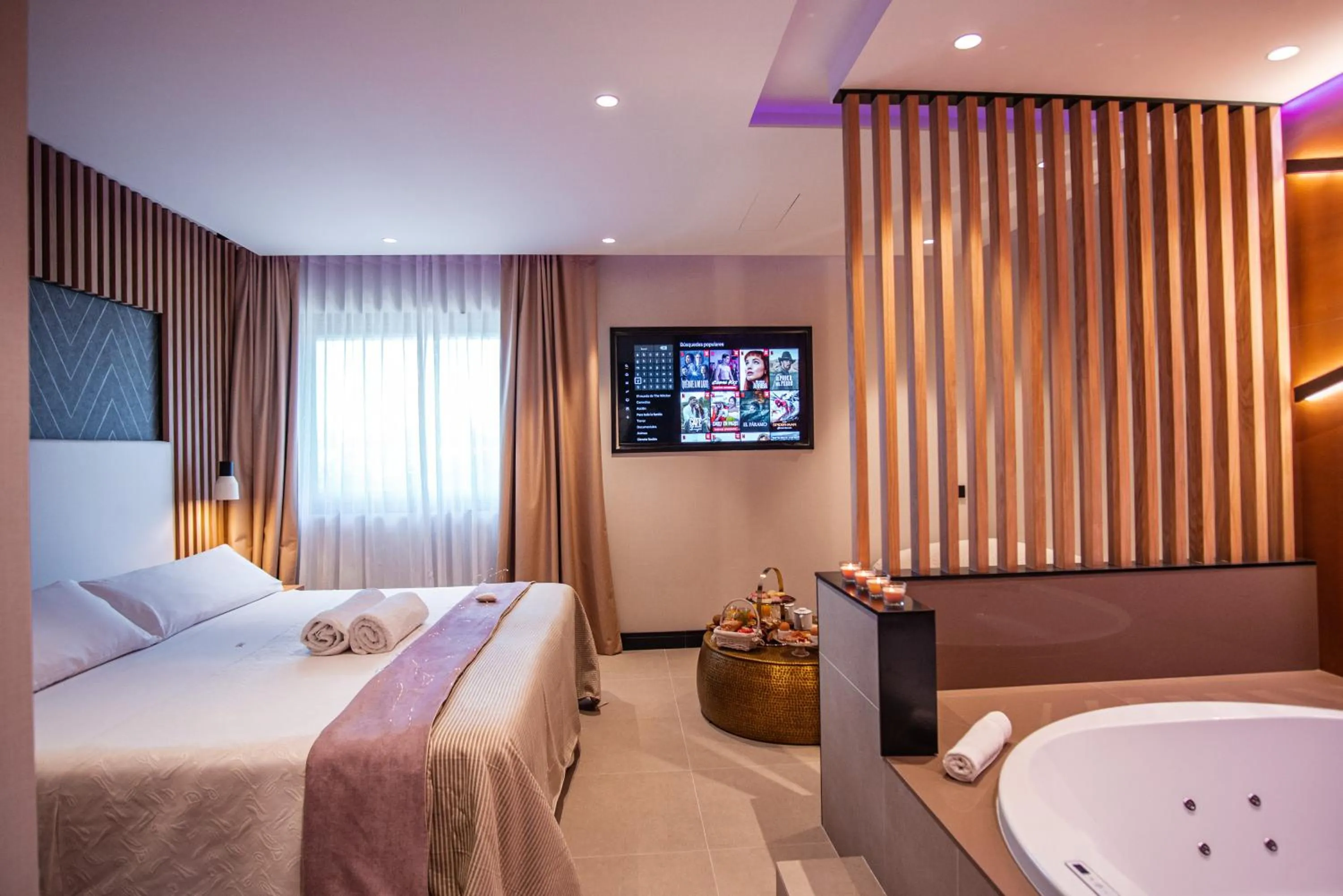 Photo of the whole room, Bed in Felix Hotel