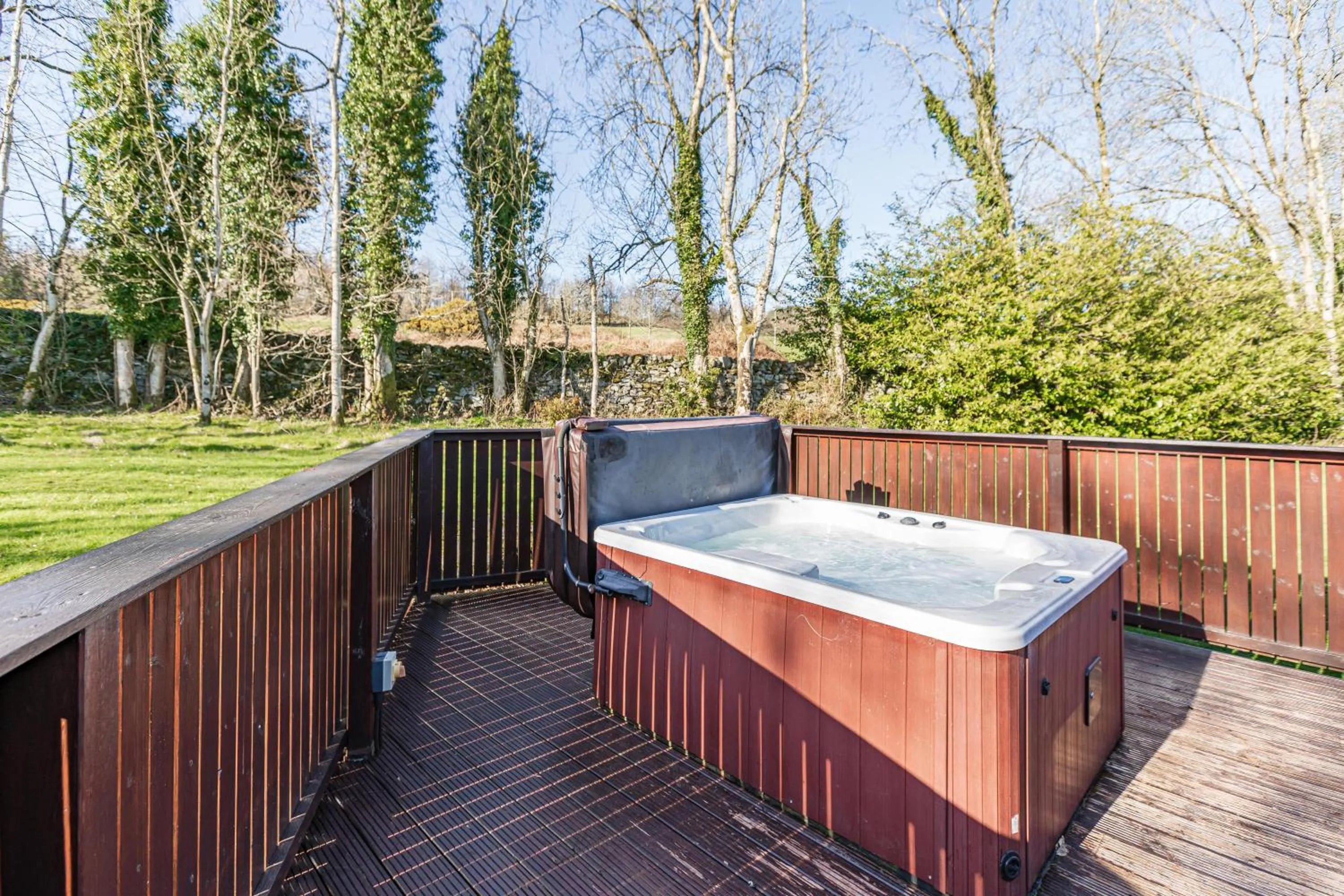 Natural landscape in Birch Lodge 19 with Hot Tub