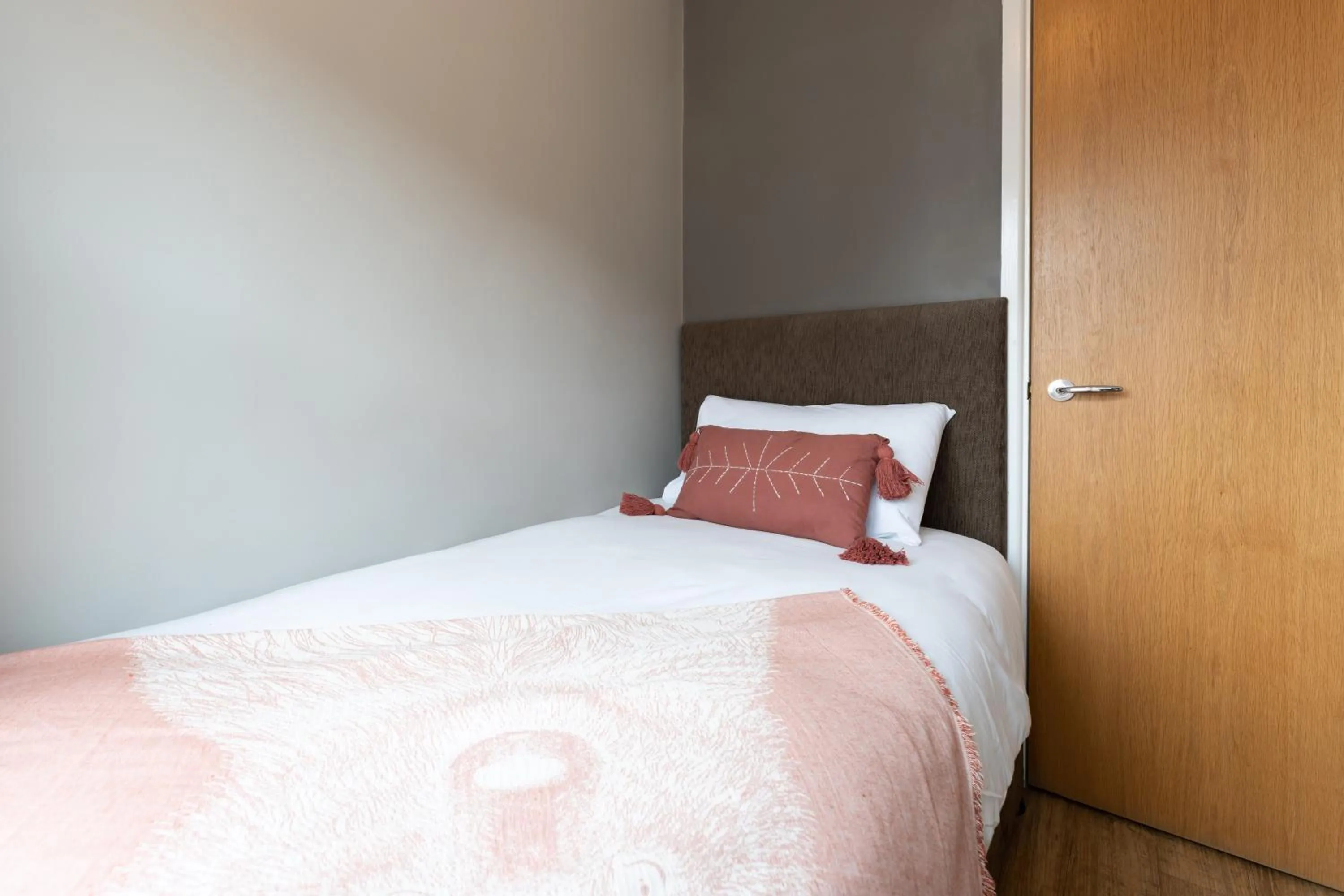 Bedroom, Bed in High Street Town House