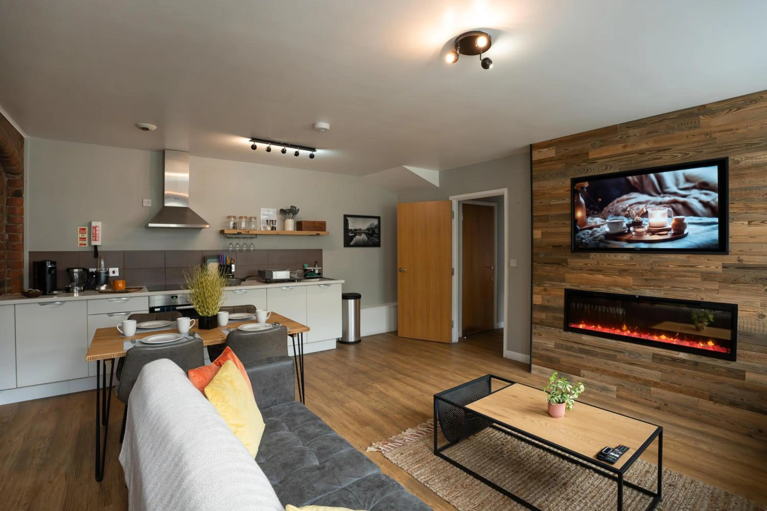 TV and multimedia in High Street Town House