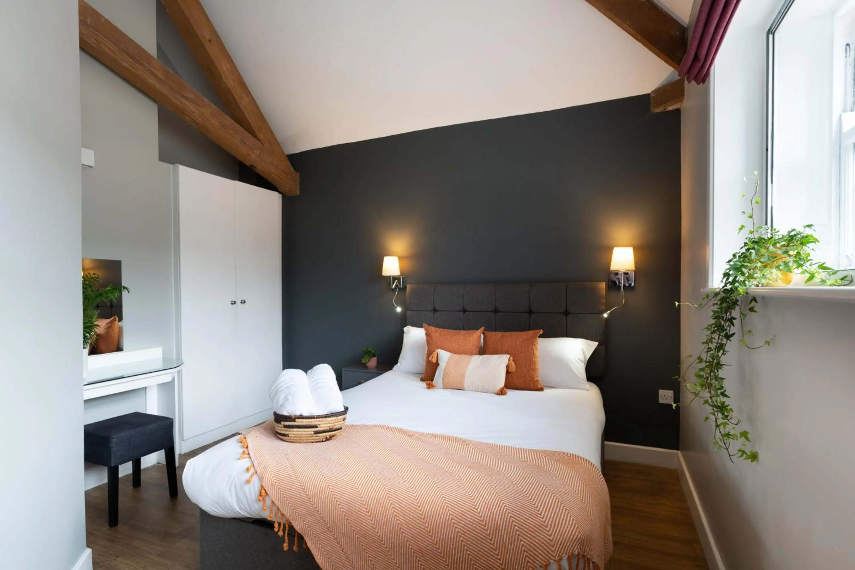 Bedroom, Bed in High Street Town House