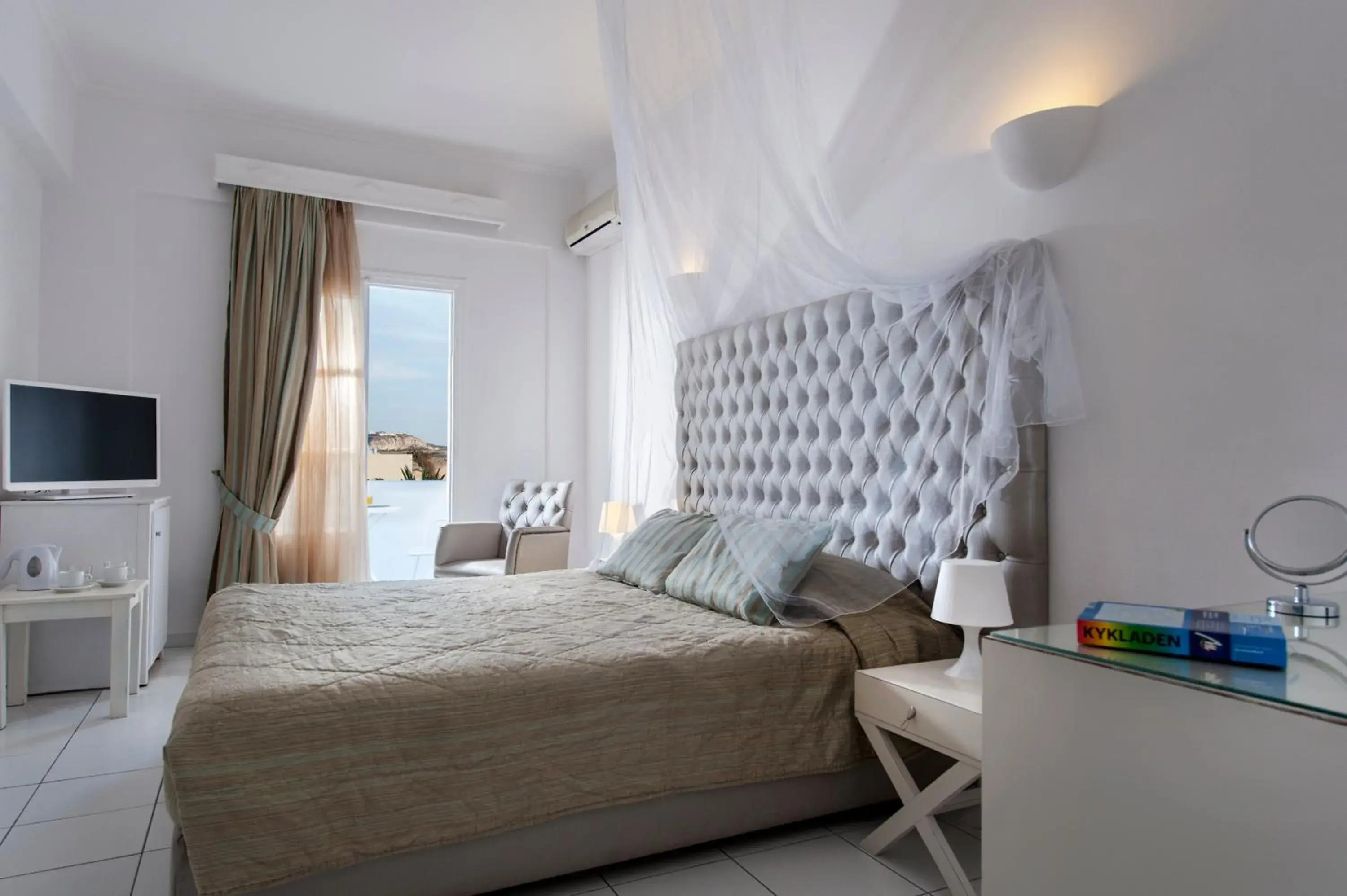 Bed in Daedalus Hotel Bed in Daedalus Hotel