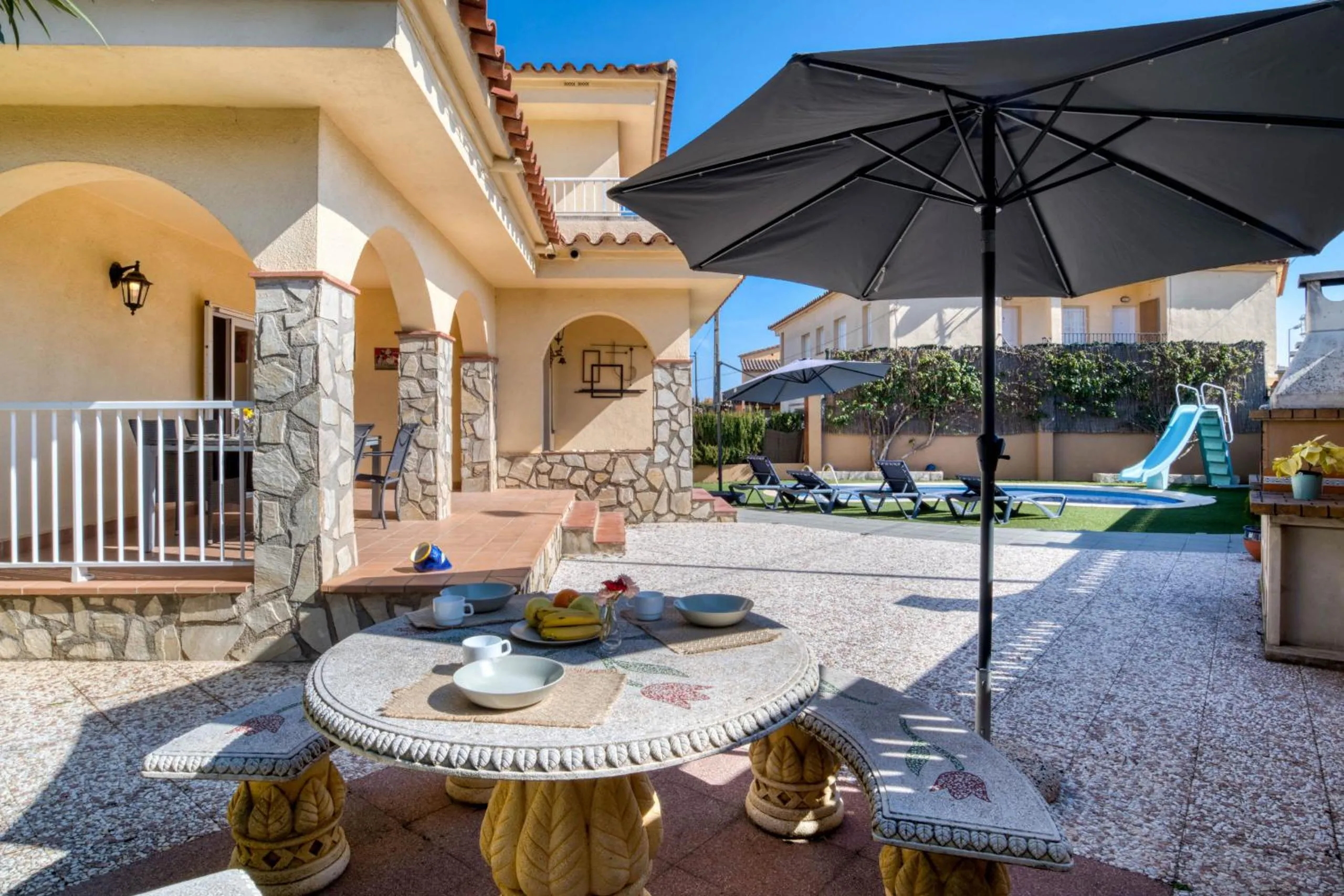 Vela, casa con piscina privada a pocos metros de la playa