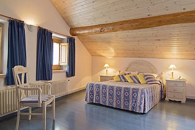 Photo of the whole room, Bed in Hotel Jaume