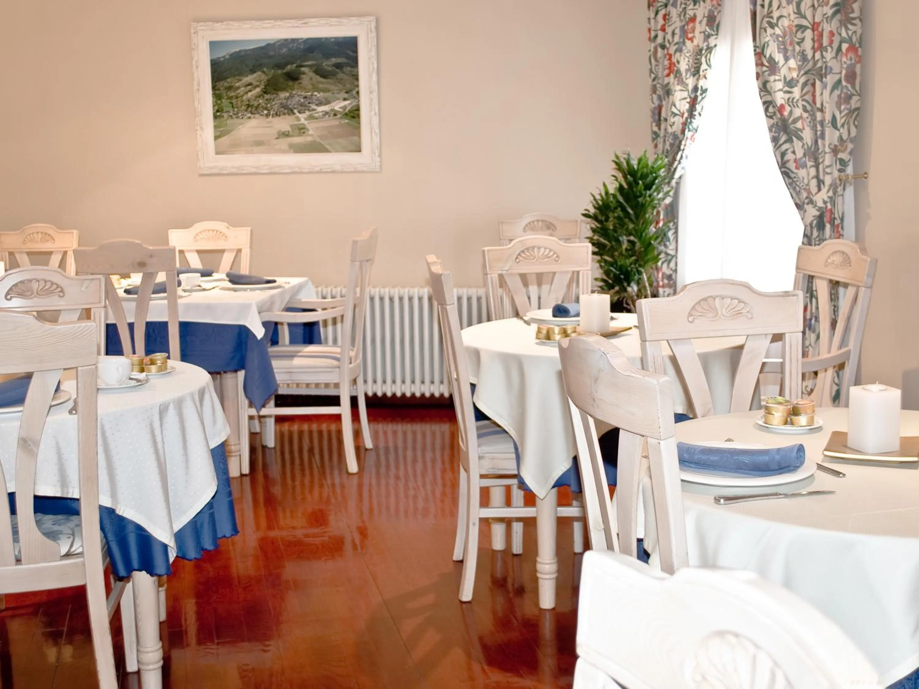 Restaurant/places to eat in Hotel Jaume