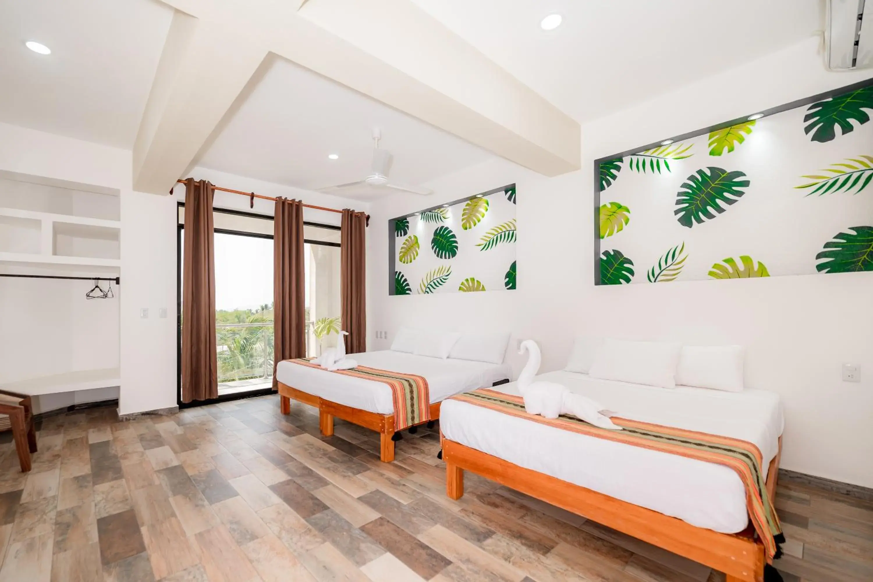 Twin Room with Balcony in Hotel Axolotl Twin Room with Balcony in Hotel Axolotl