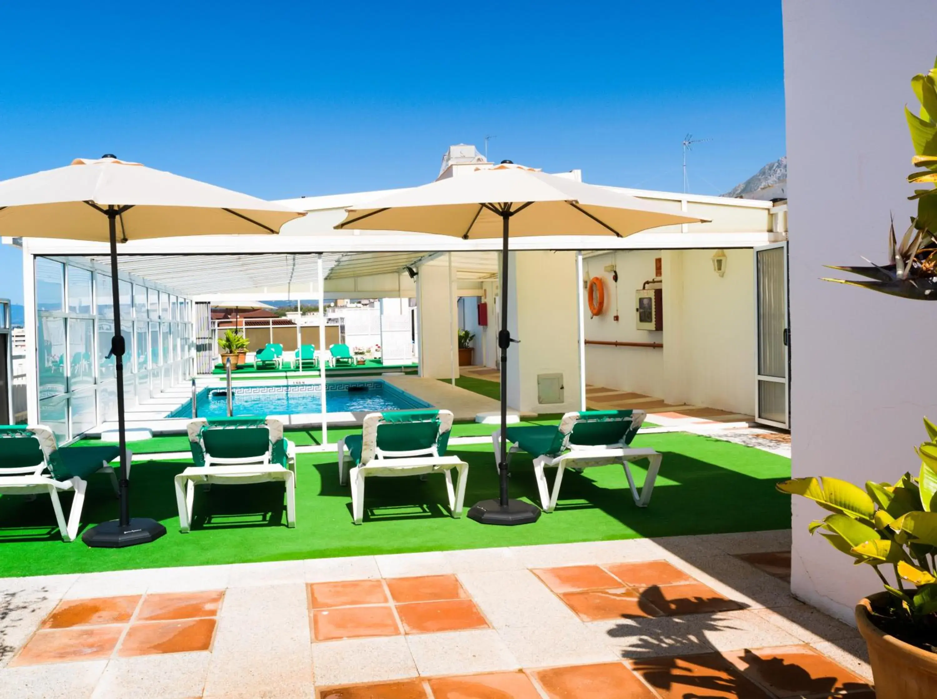 Pool view in Hotel Monarque El Rodeo Pool view in Hotel Monarque El Rodeo