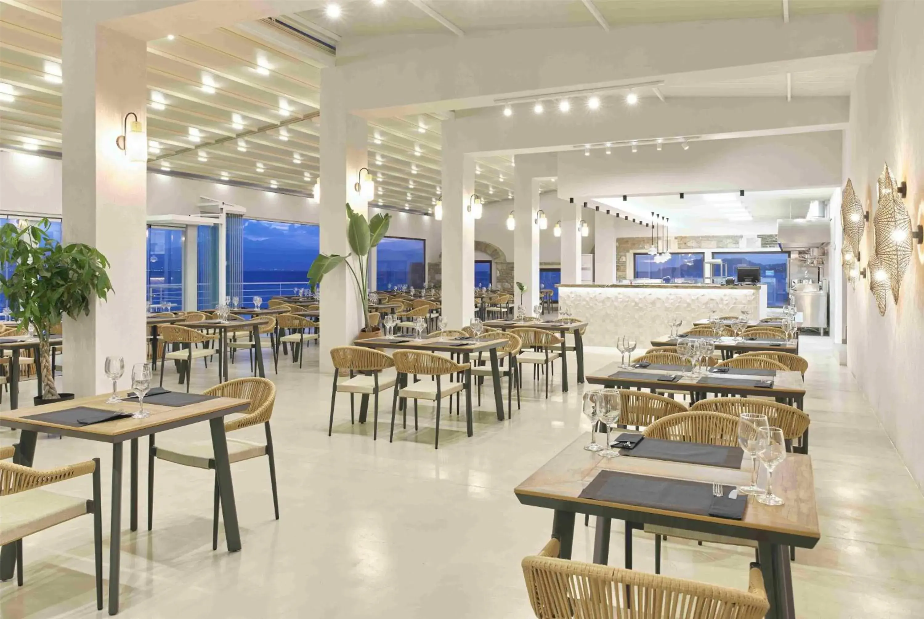 Restaurant/places to eat in Wyndham Loutraki Poseidon Resort Restaurant/places to eat in Wyndham Loutraki Poseidon Resort