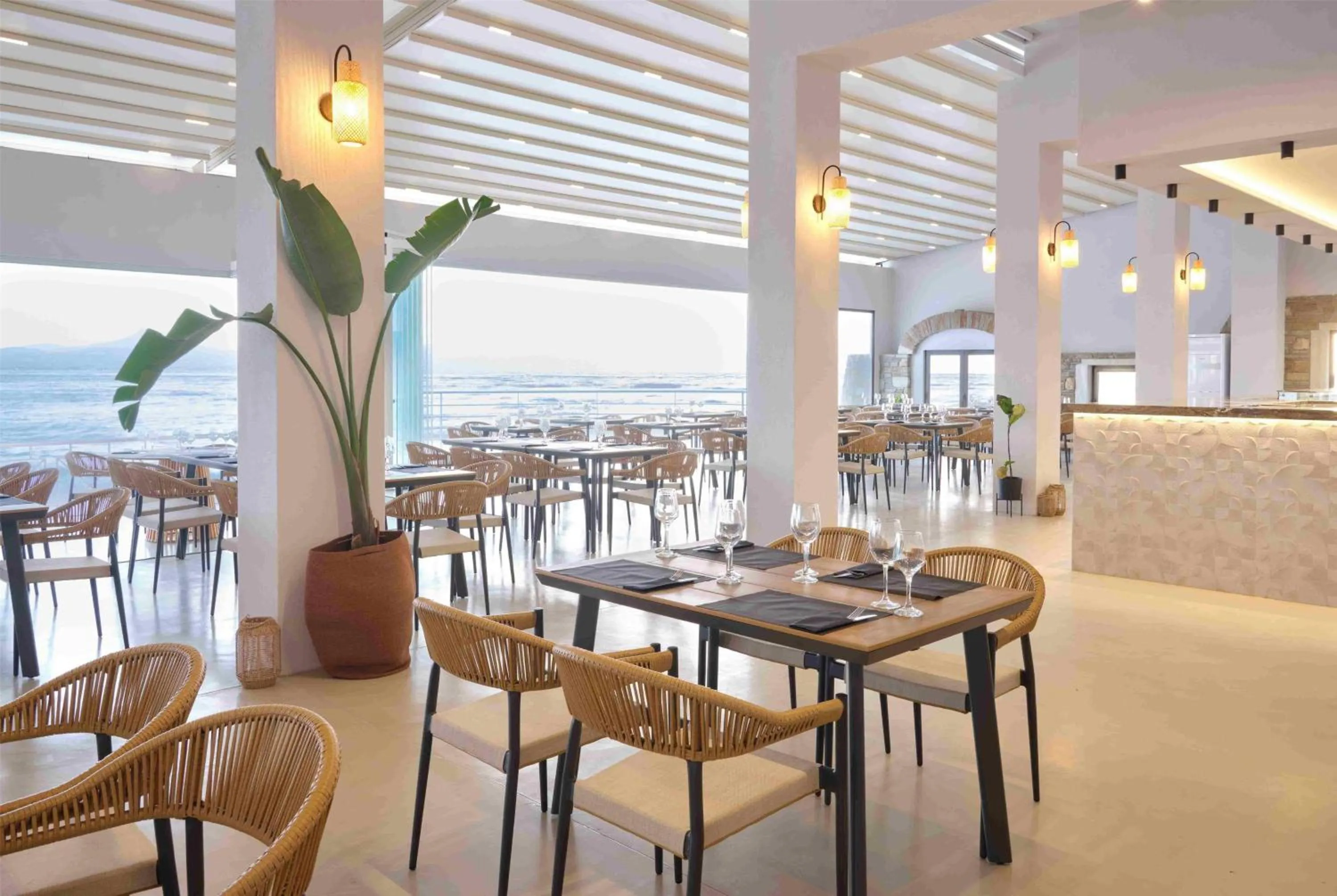 Restaurant/places to eat in Wyndham Loutraki Poseidon Resort