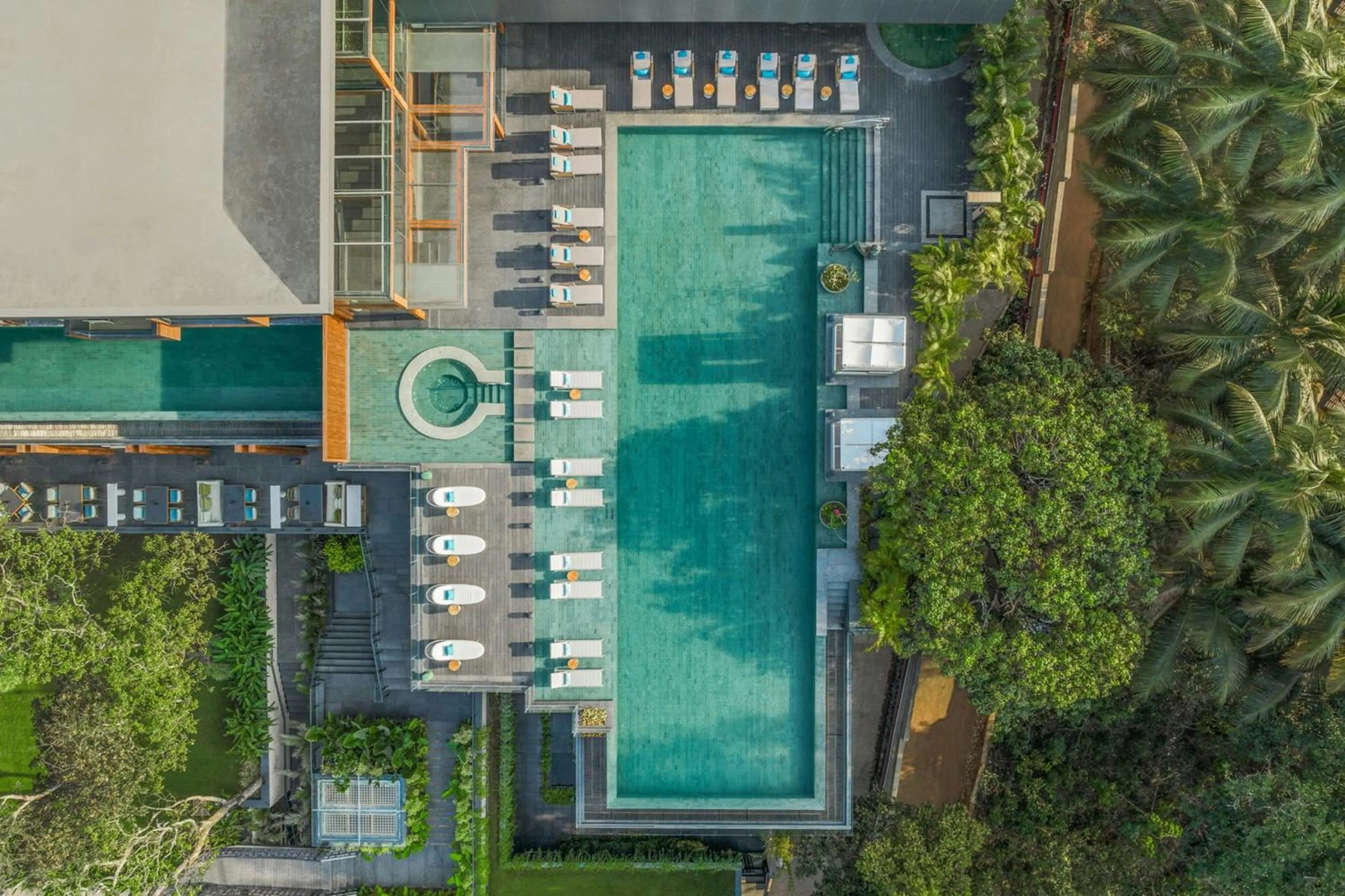 Swimming pool in JW Marriott Goa