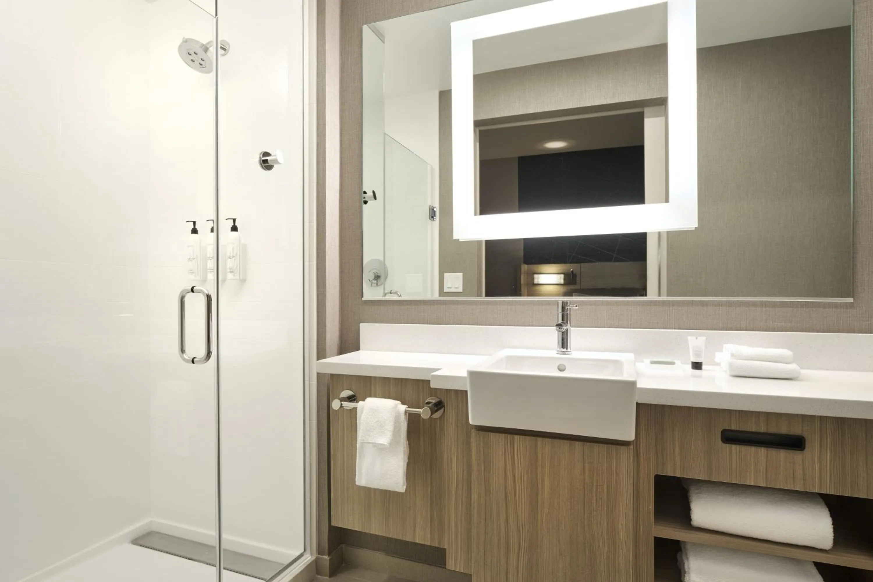 Bathroom in SpringHill Suites by Marriott Las Vegas Airport