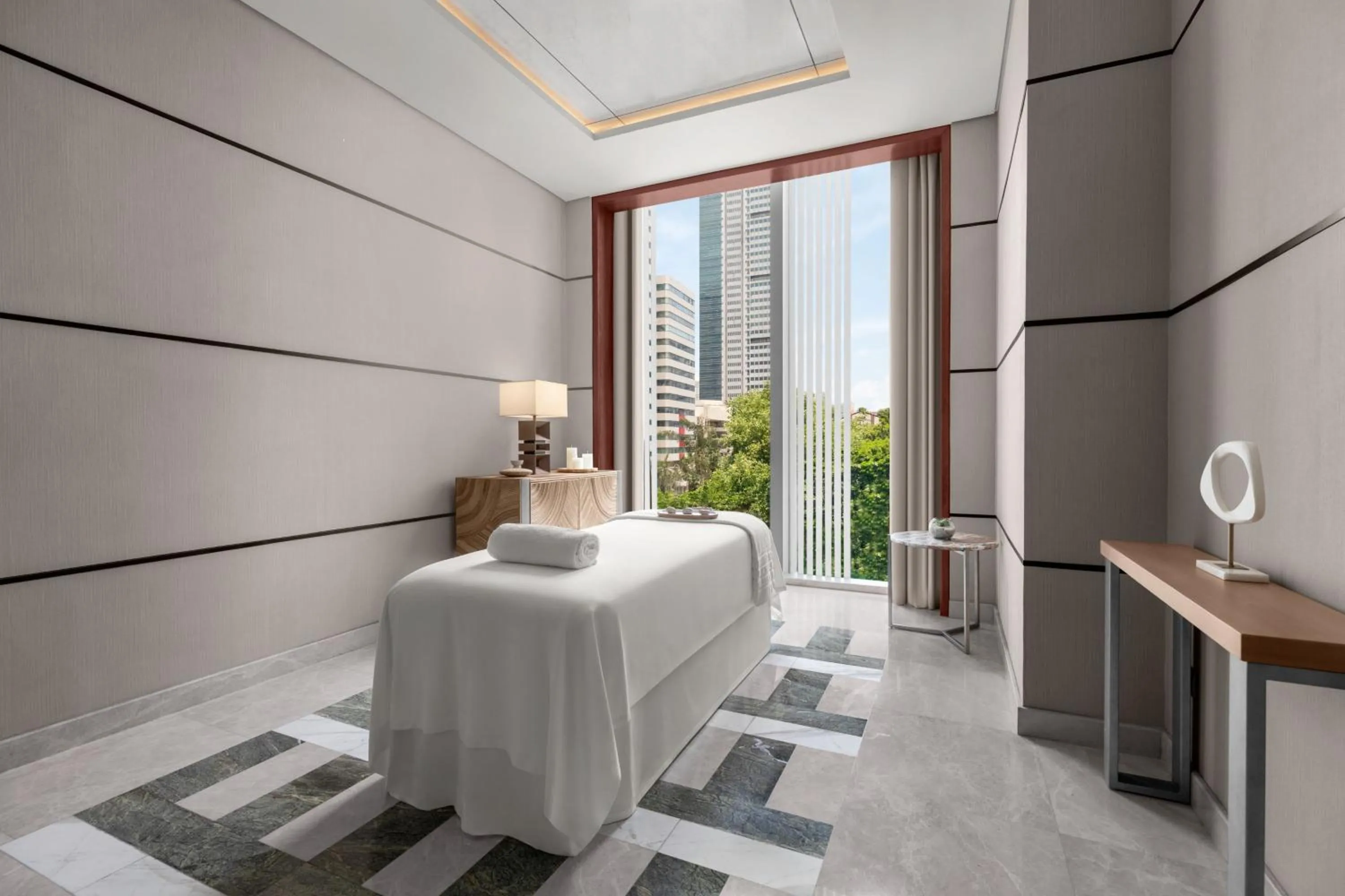 Spa and wellness centre/facilities, Bed in The Westin Manila