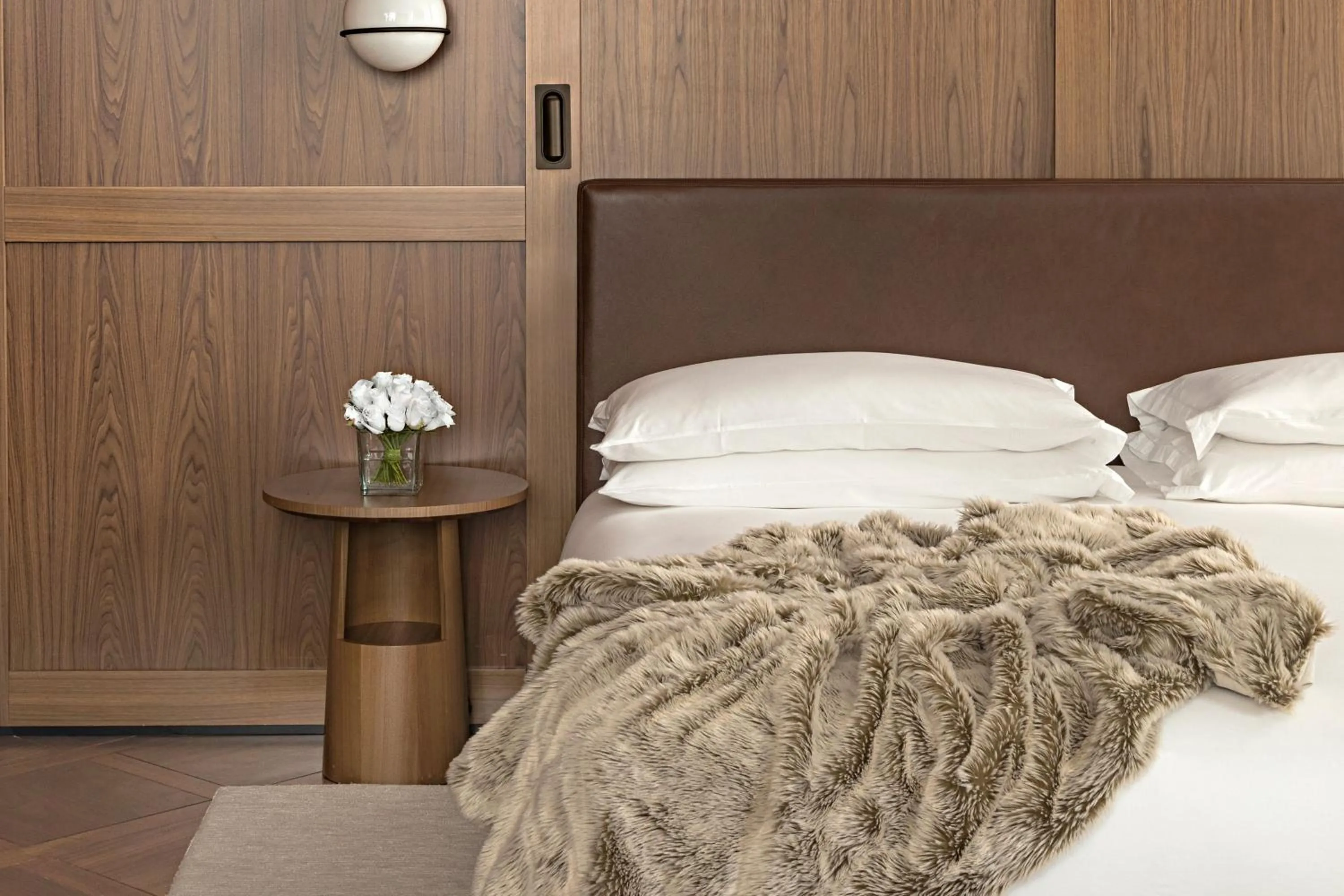 Photo of the whole room, Bed in The Rome EDITION