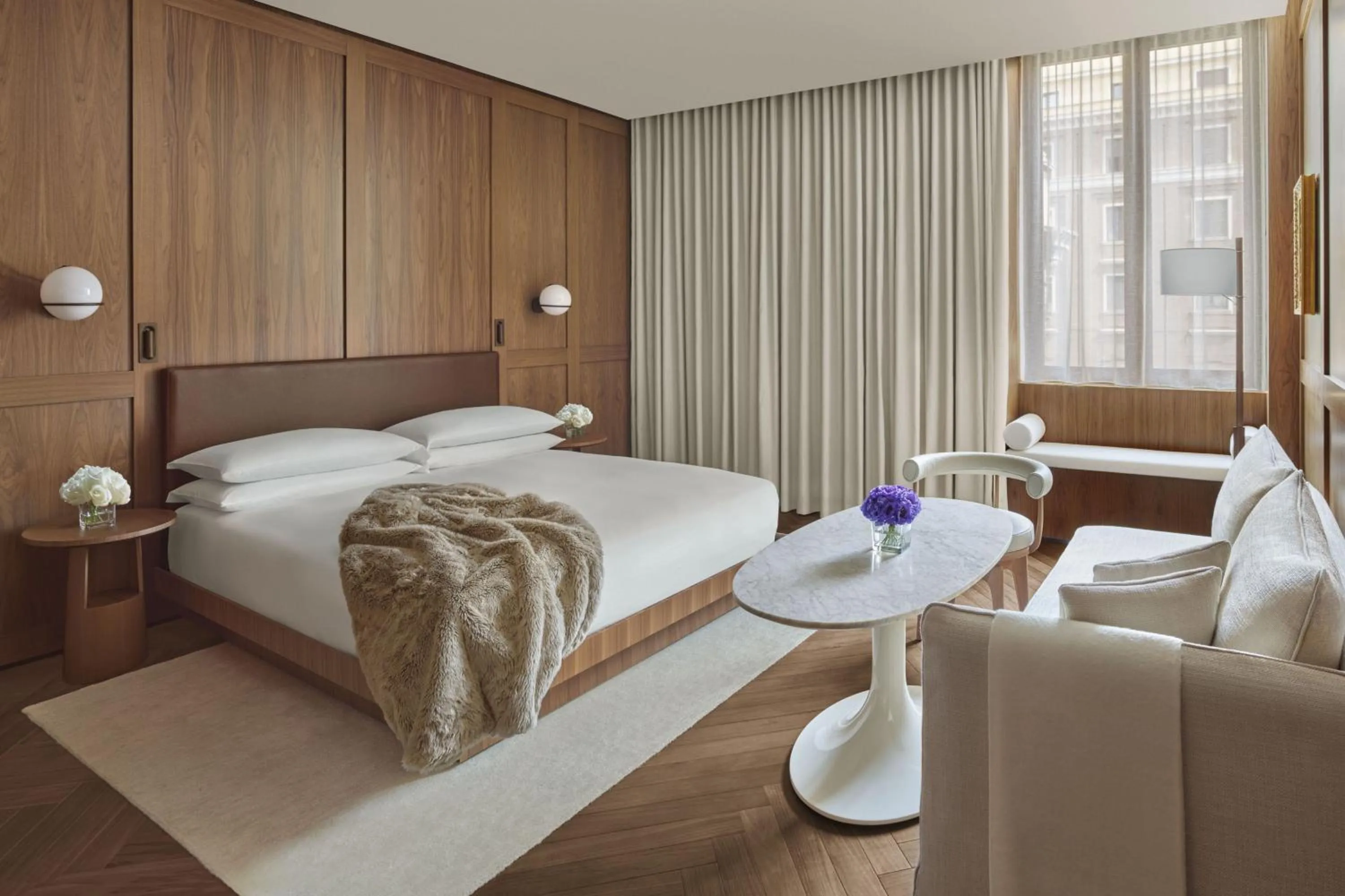 Photo of the whole room, Bed in The Rome EDITION