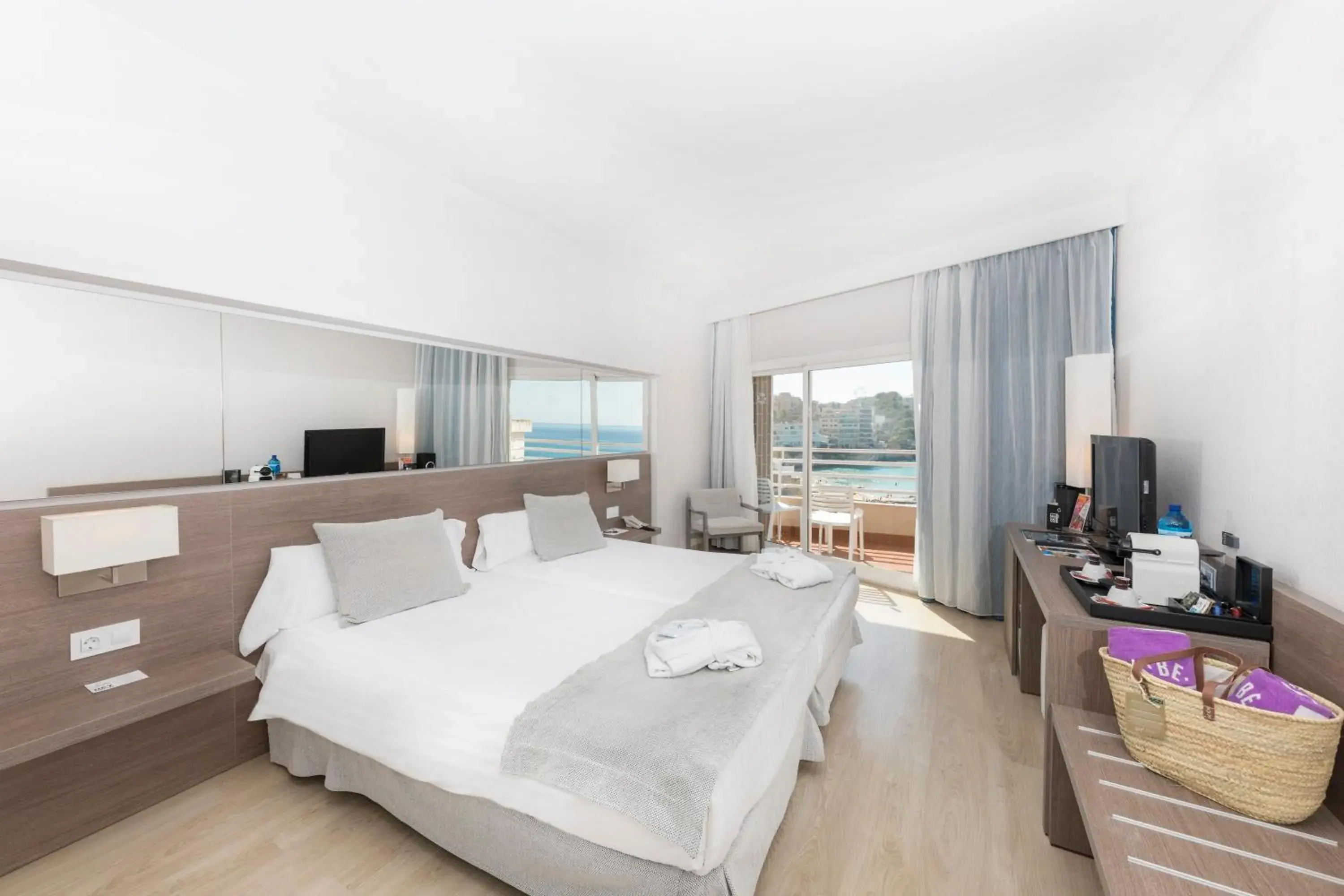 Photo of the whole room, Bed in Be Live Experience Costa Palma Photo of the whole room, Bed in Be Live Experience Costa Palma