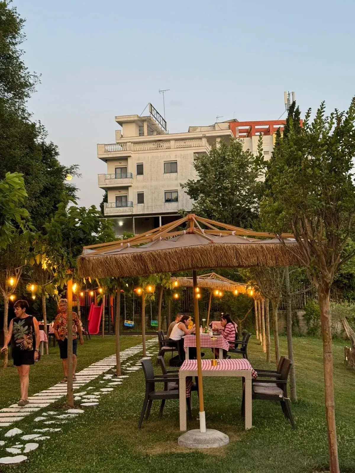 Restaurant/places to eat in Olivia's Hill Resort Restaurant/places to eat in Olivia's Hill Resort