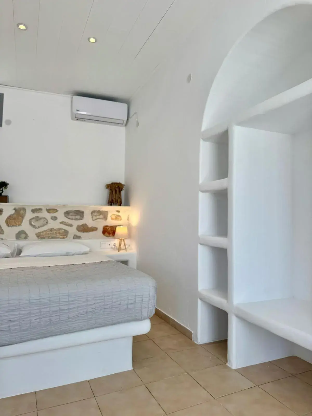 Bed in Naoussa Hotel Paros by Booking Kottas Bed in Naoussa Hotel Paros by Booking Kottas