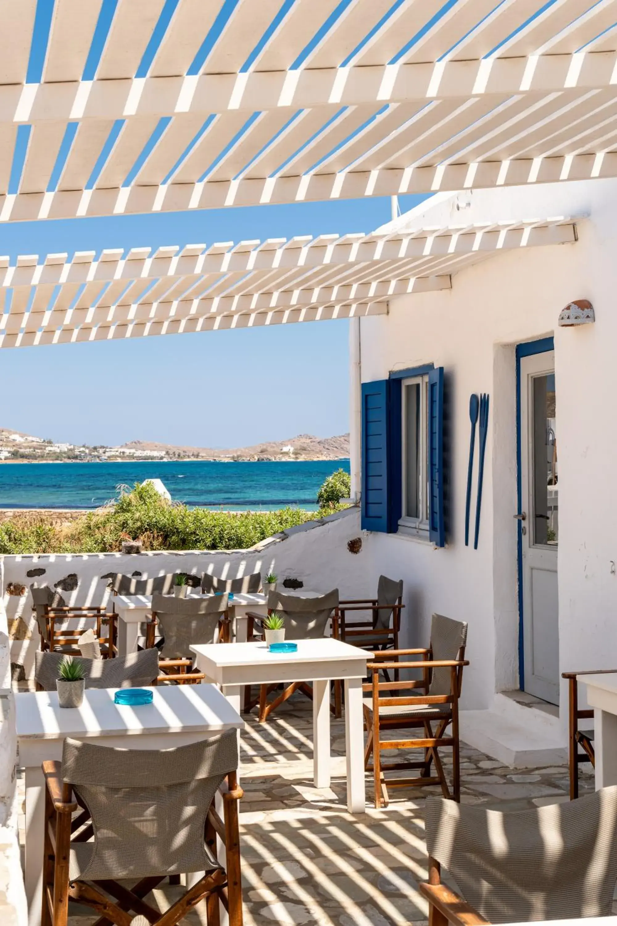 Lounge or bar in Naoussa Hotel Paros by Booking Kottas Lounge or bar in Naoussa Hotel Paros by Booking Kottas