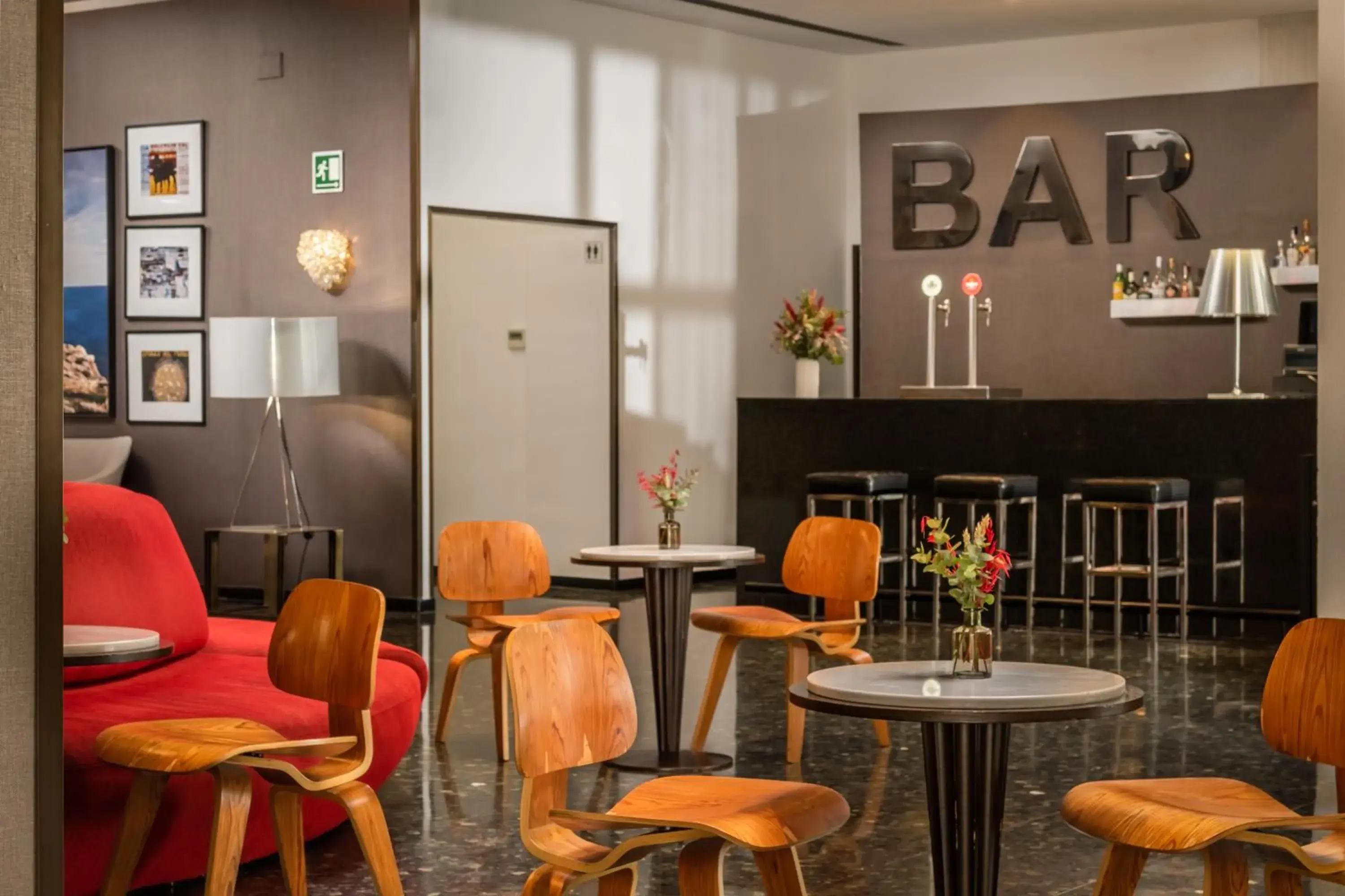 Lounge or bar in Hotel Medium Valencia Lounge or bar in Hotel Medium Valencia