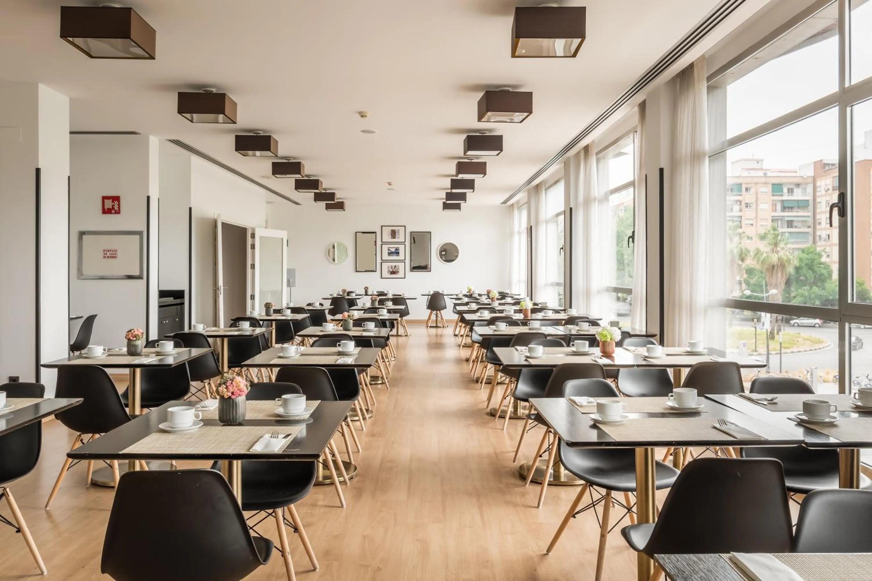 Restaurant/places to eat in Hotel Medium Valencia