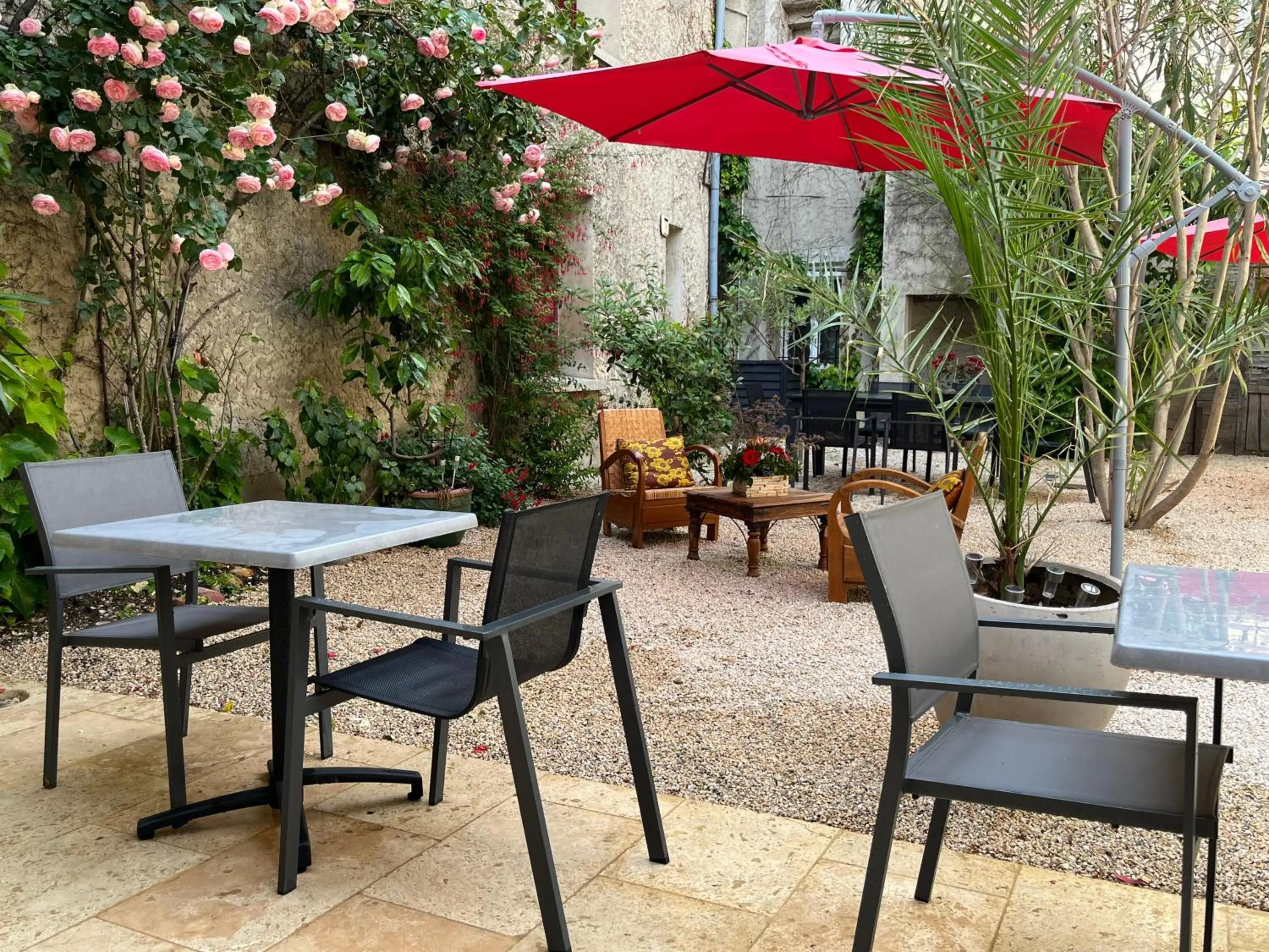 Patio in Le Clos d'Orange - Hotel & ville de Provence