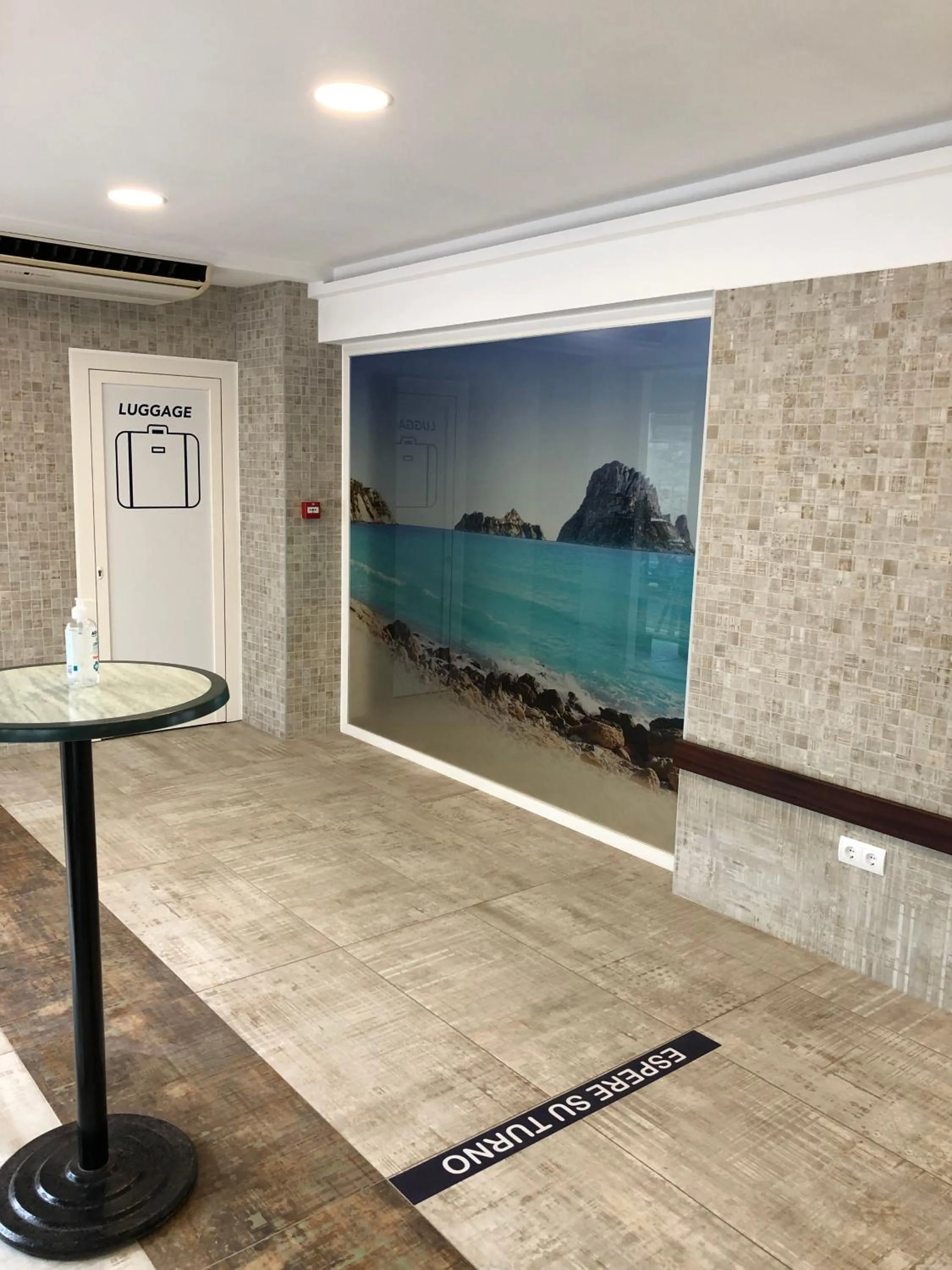 Lobby or reception in Hostal Rosalia