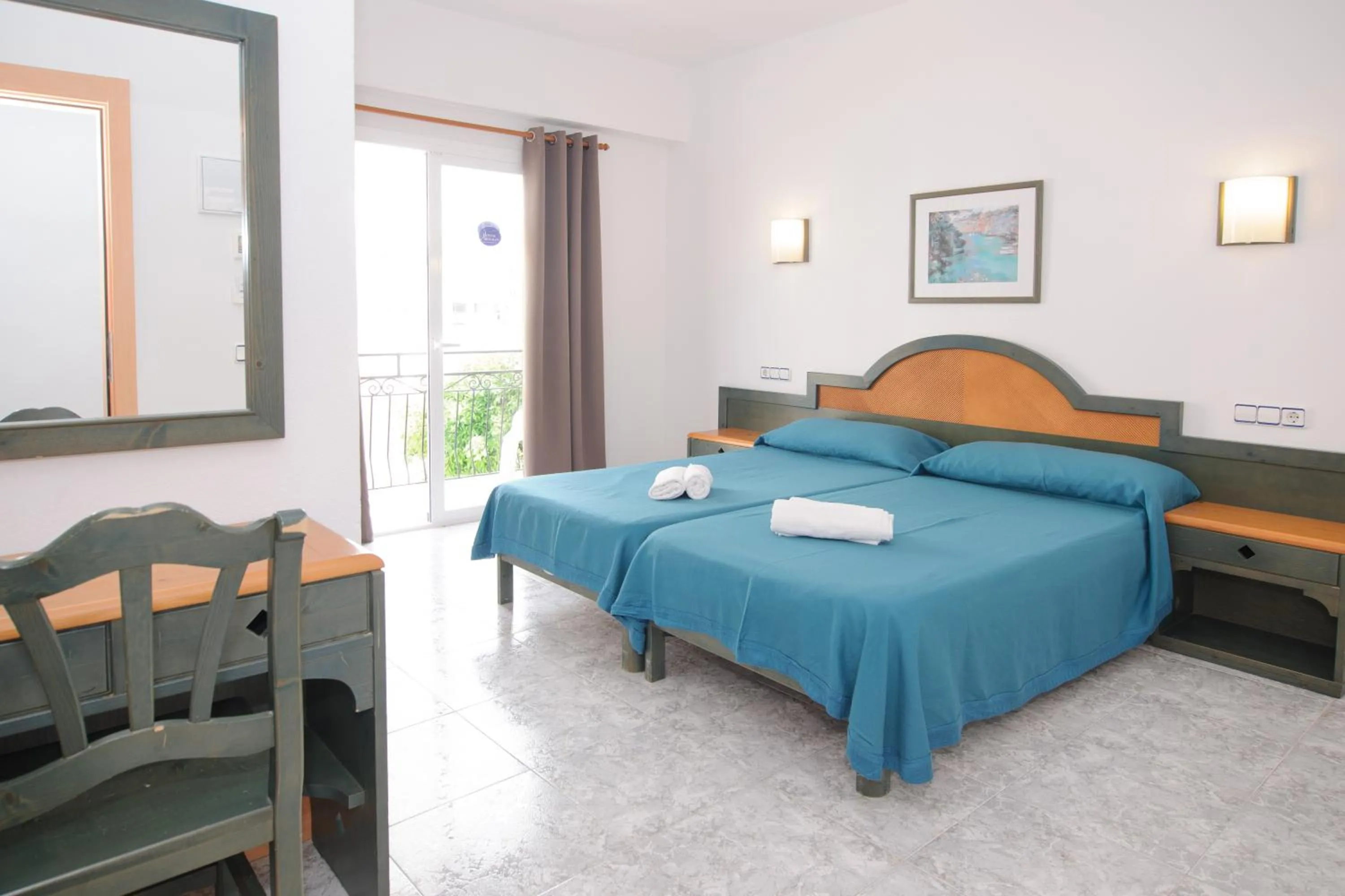 Photo of the whole room, Bed in Hostal Rosalia