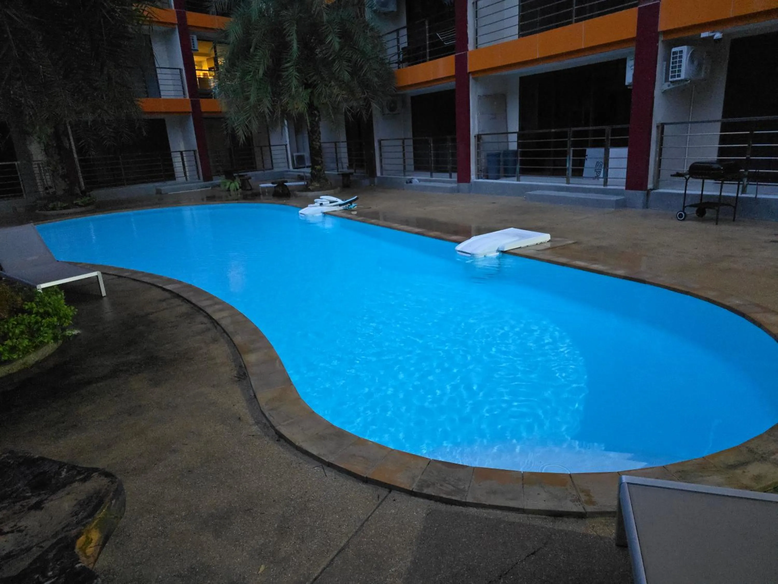 Swimming pool in 777 Beach Condo Phuket