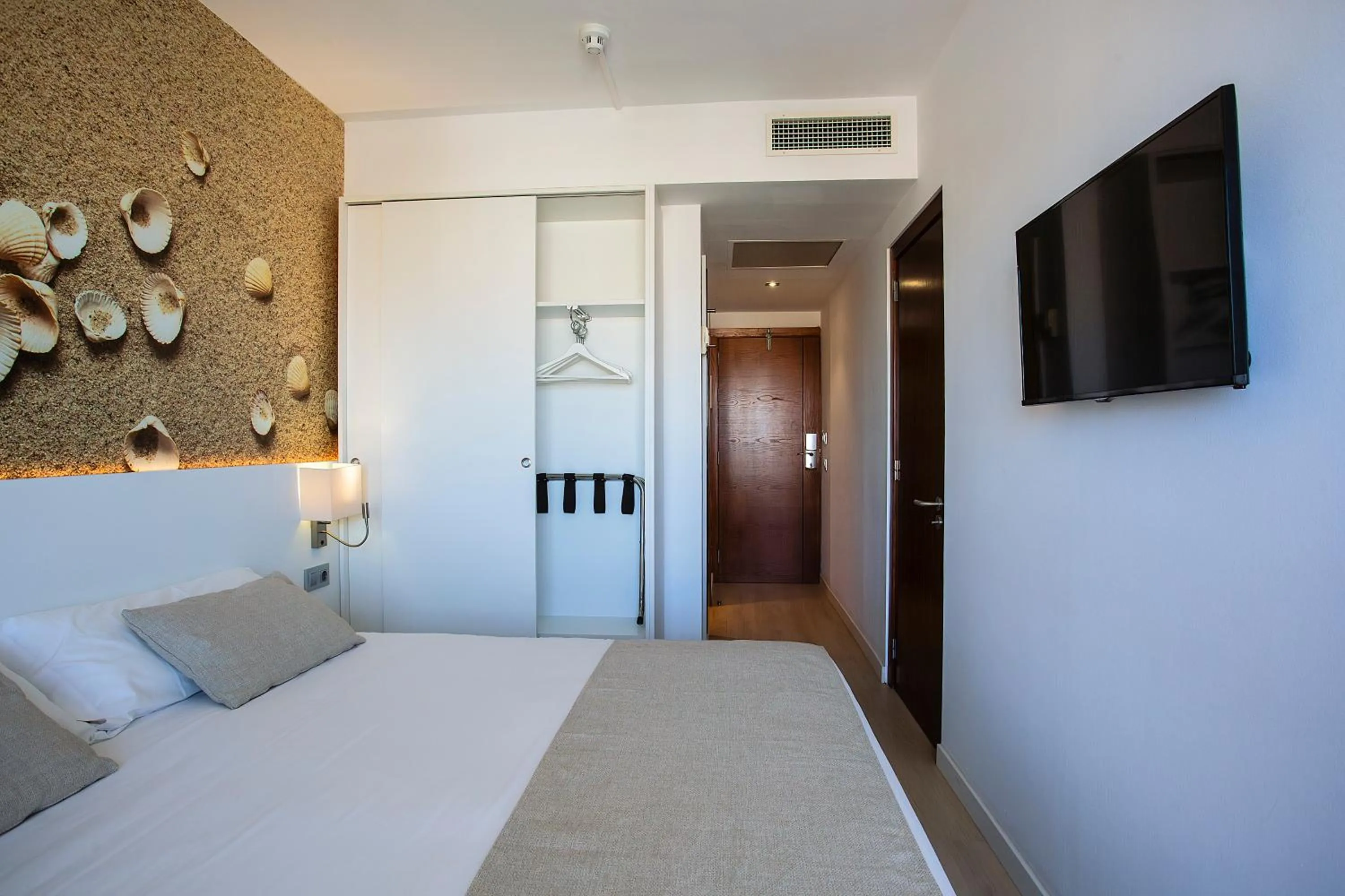 Bedroom, Bed in BQ Can Picafort Hotel